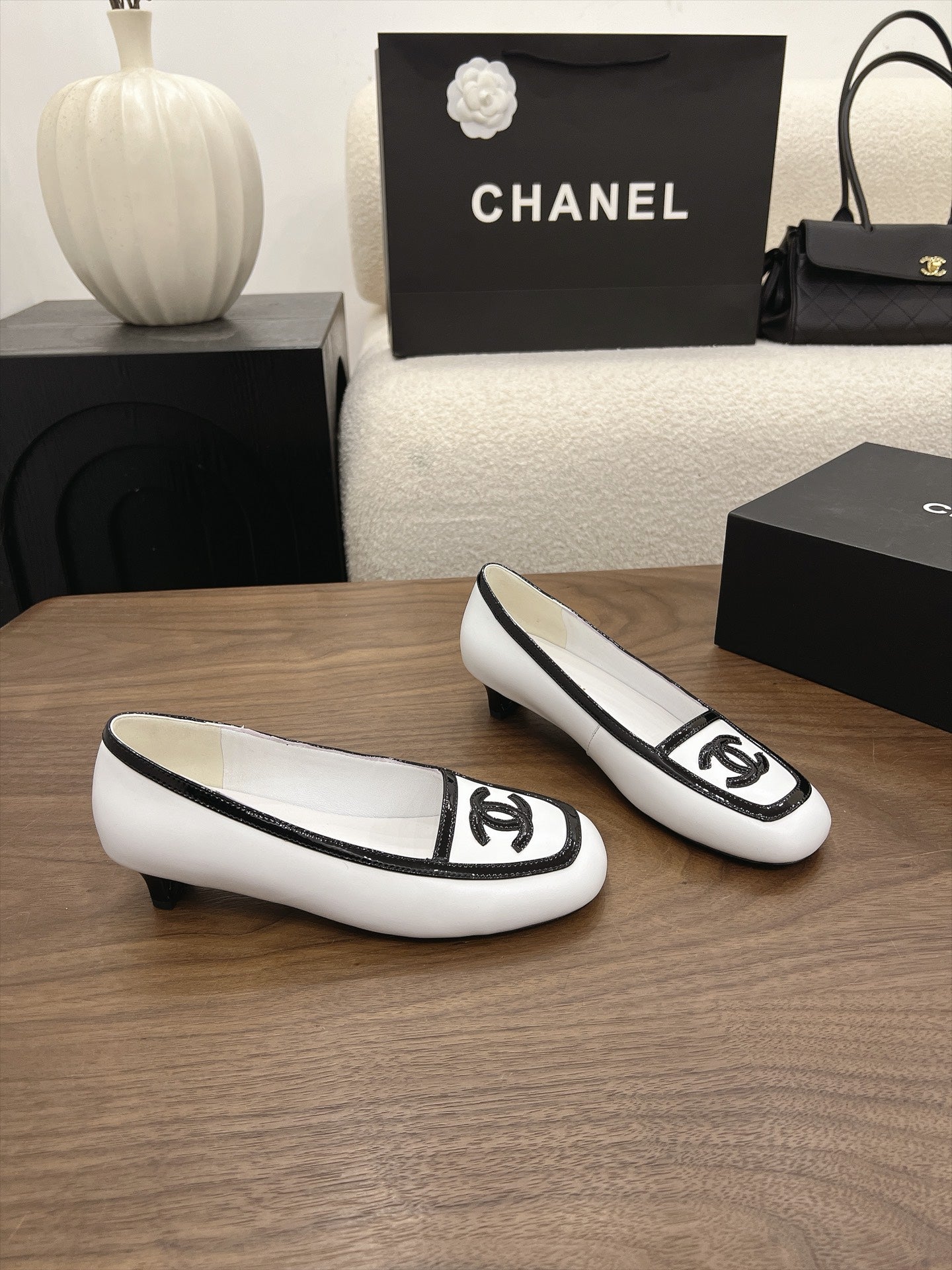 Chanel 2026 Square Toe Pump Lambskin 191779