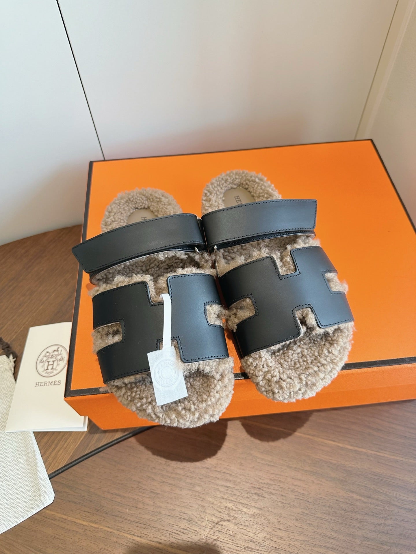 Hermes 2026 Chypre Sandal Calfskin Wool 976852