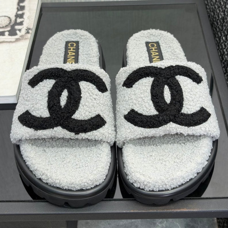 Chanel 2026 CC Logo Furry Sandals Chanel Wool 128102