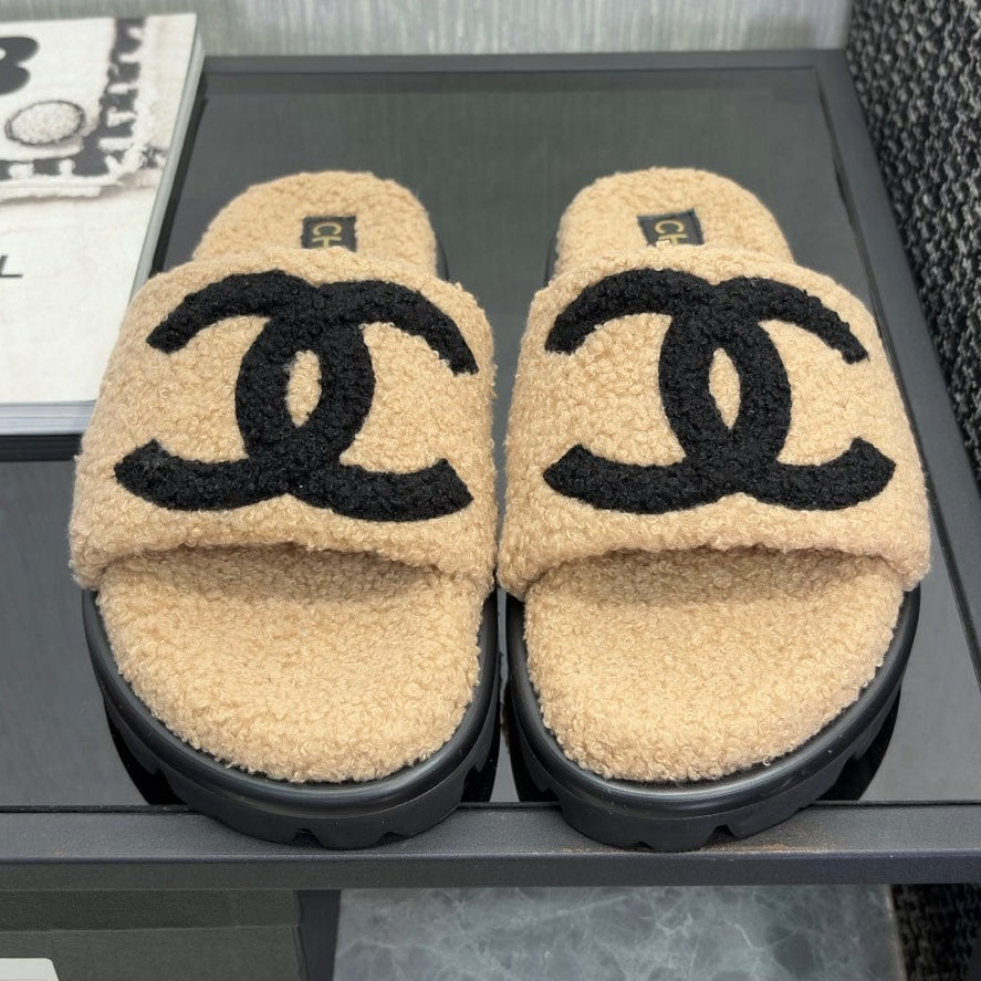 Chanel 2026 CC Logo Furry Sandals Chanel Wool 128102