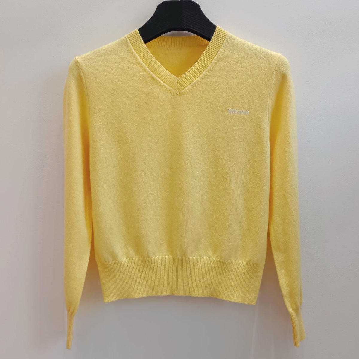 Miumiu 2026 V-neck Virgin Sweater Wool 433695