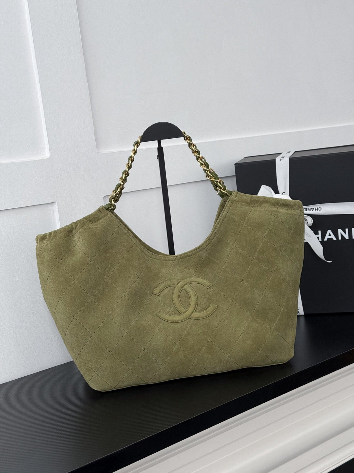 Chanel 2026 Quilted Neo Cabas Shopping Tote Bag 44cm Suede Leather