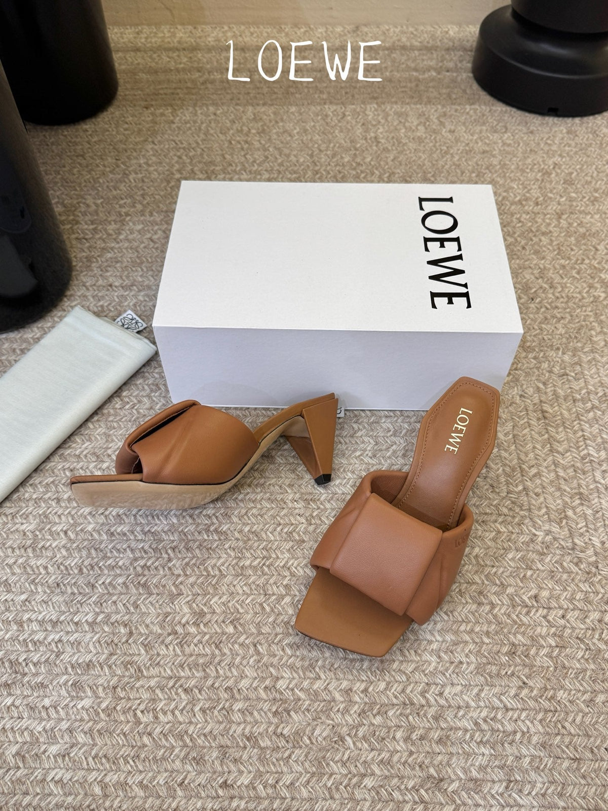 Loewe 2026 Origami Padded Square-Toe Sandals Leather 166744