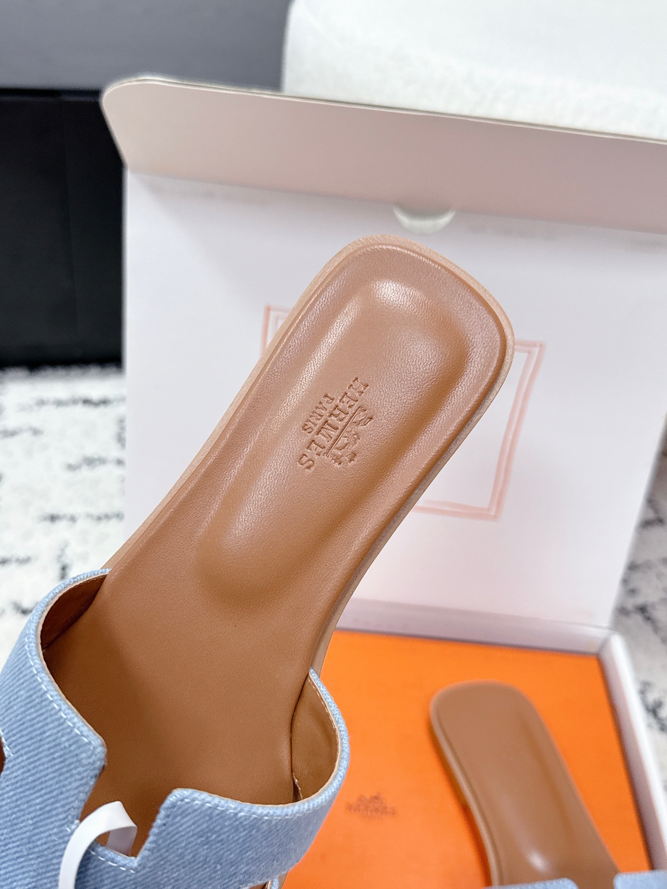 HM 26ss Oran Sandals Light Blue Brown Denim Cowhide 617183