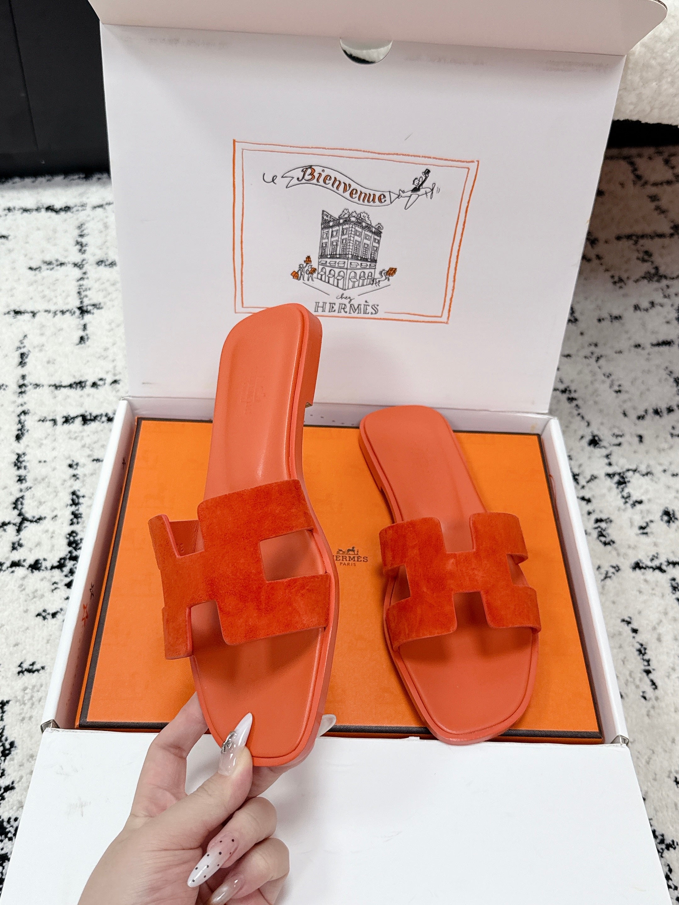 HM 26ss Oran Sandals Orange Suede Cowhide 617192