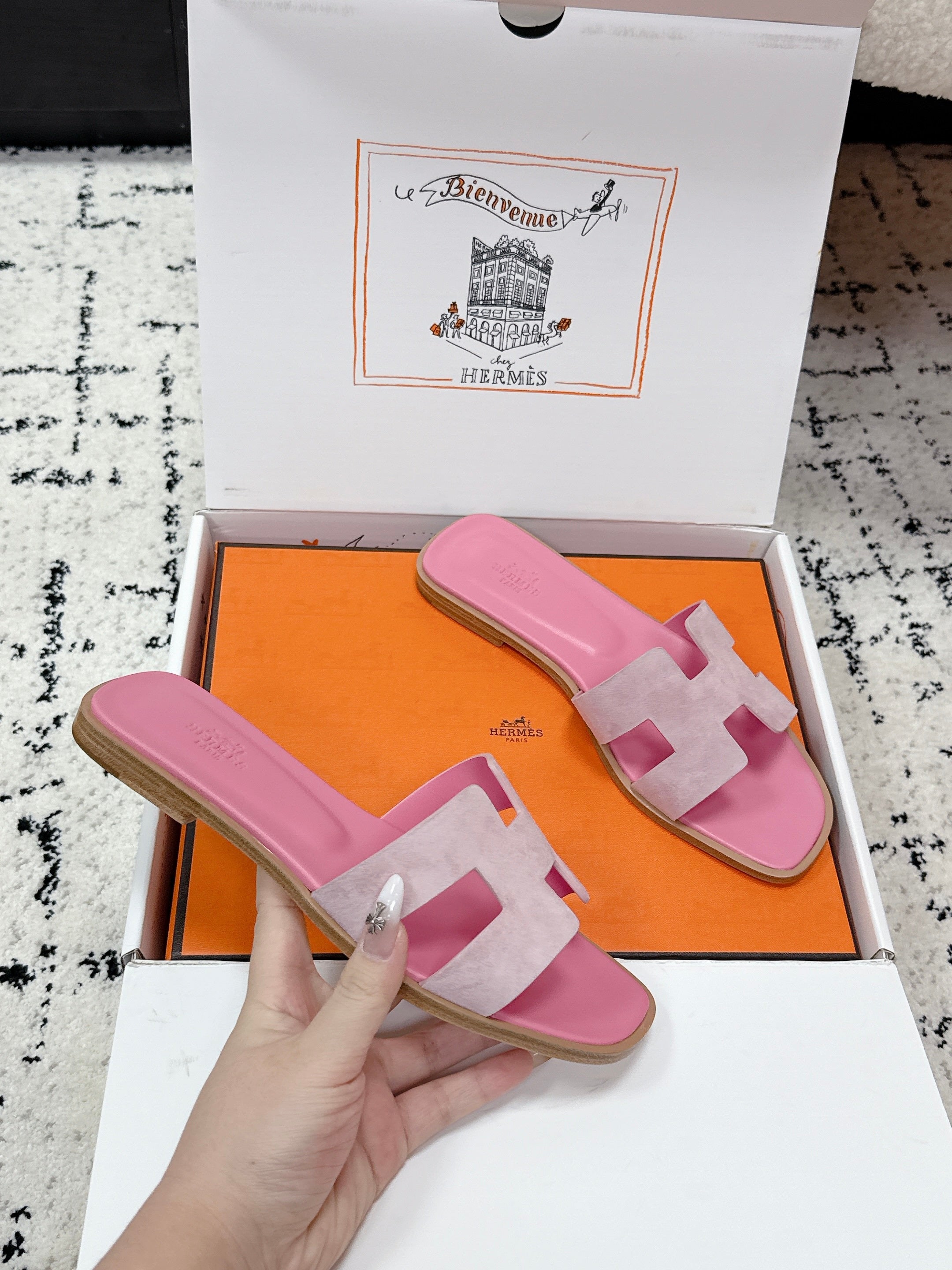 HM 26ss Oran Sandals Pink Suede Cowhide 617195