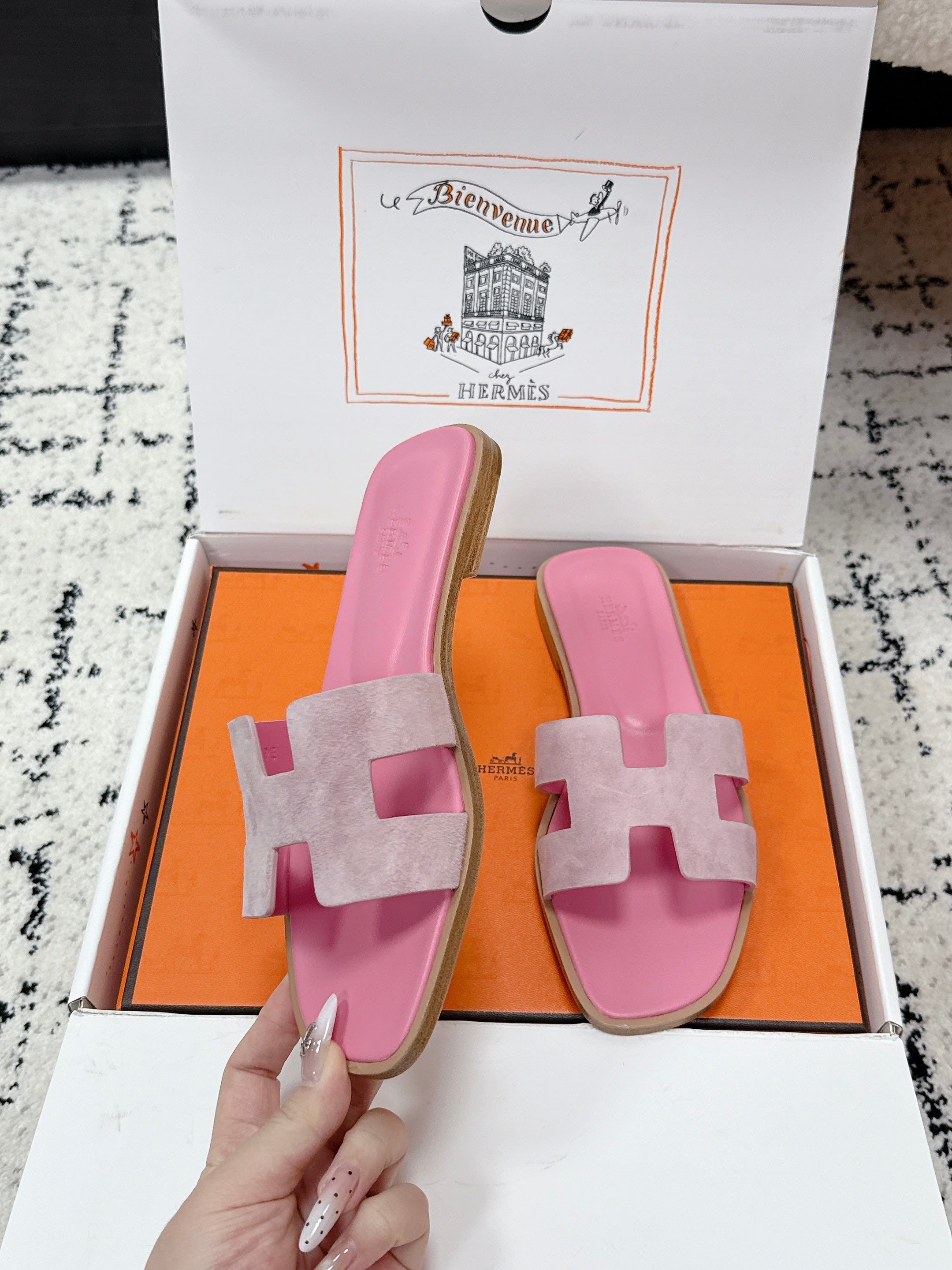 HM 26ss Oran Sandals Pink Suede Cowhide 617195