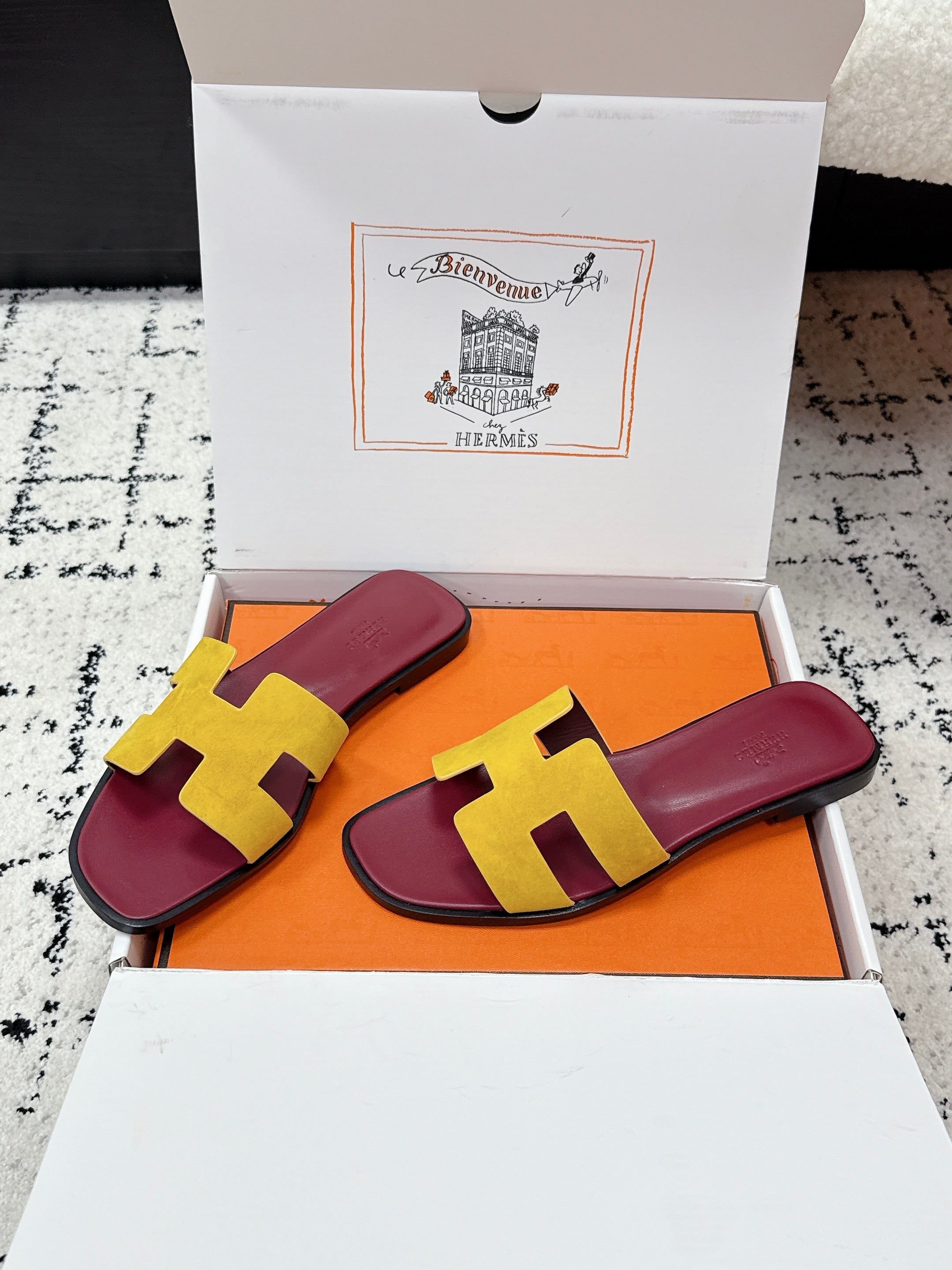 HM 26ss Oran Sandals Burgundy Yellow Suede Cowhide 617196