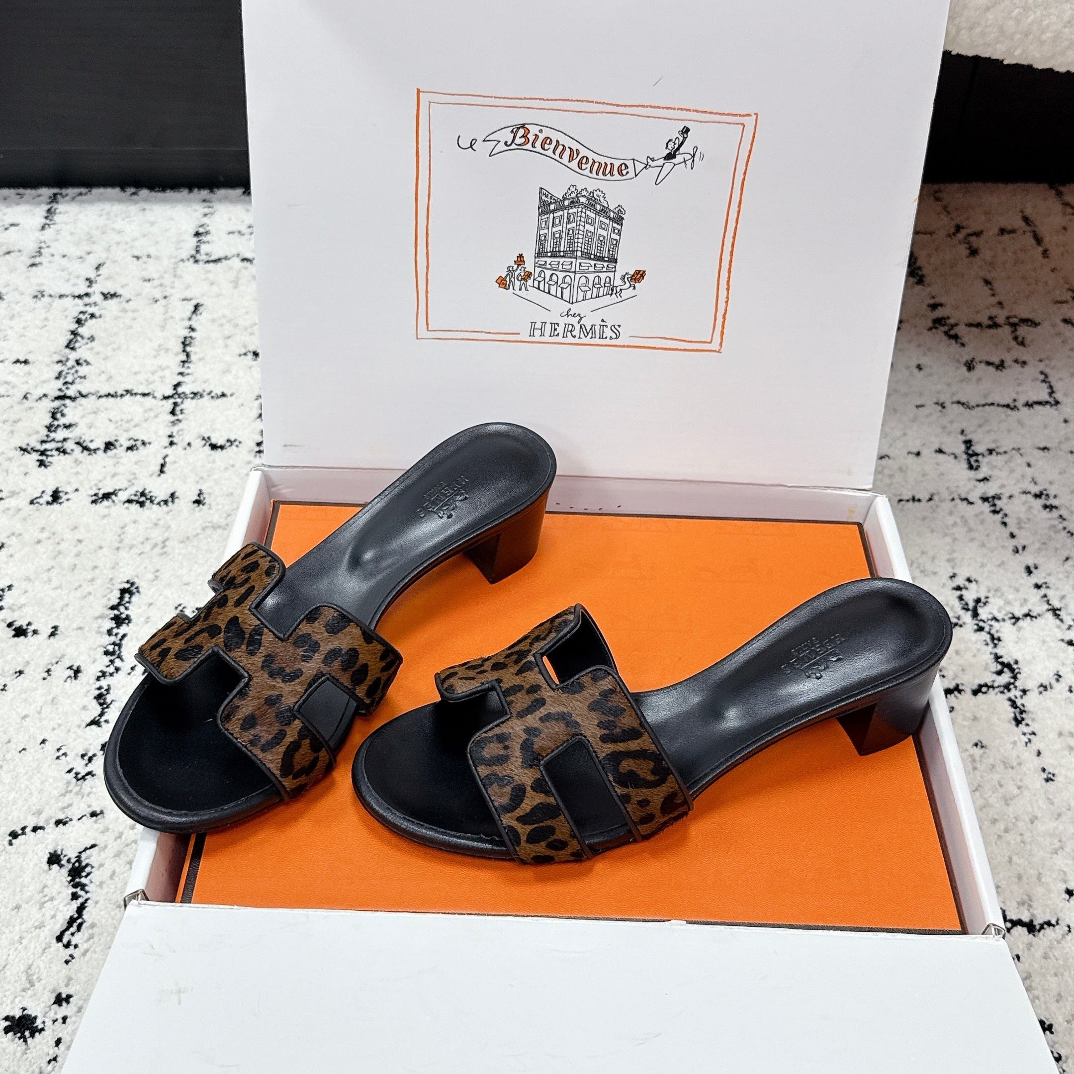 HM 26ss High-Heeled Sandals 50 Black Brown Cowhide 617228