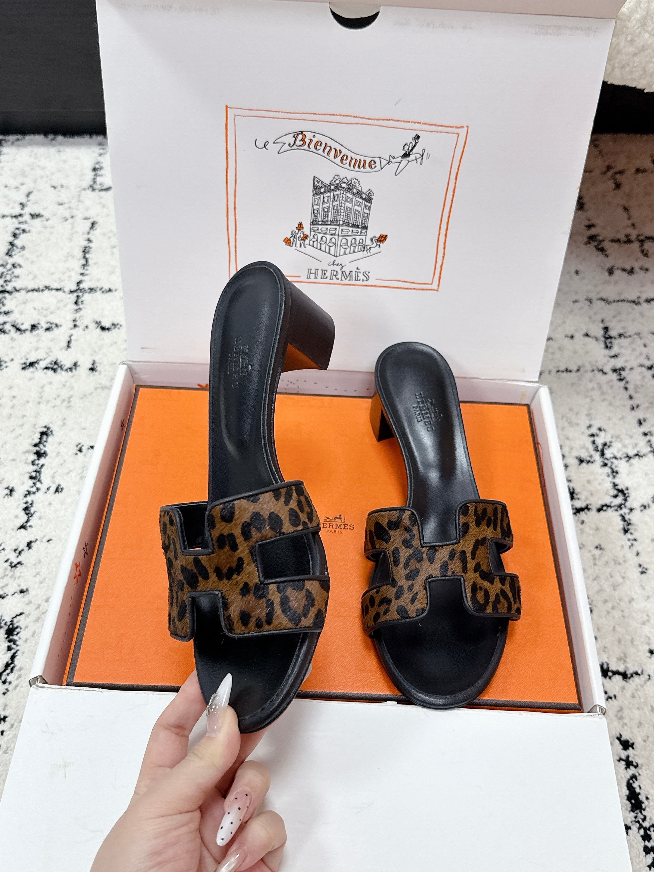 HM 26ss High-Heeled Sandals 50 Black Brown Cowhide 617228