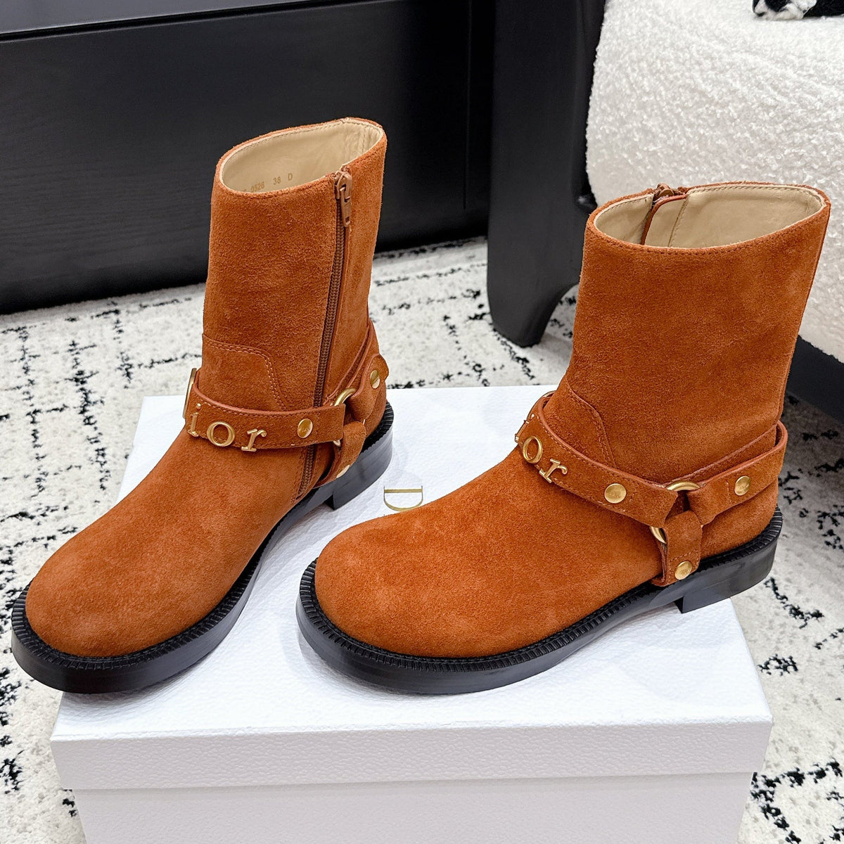 Dior 2026 Bolt Ankle Boots Suede Leather 139290