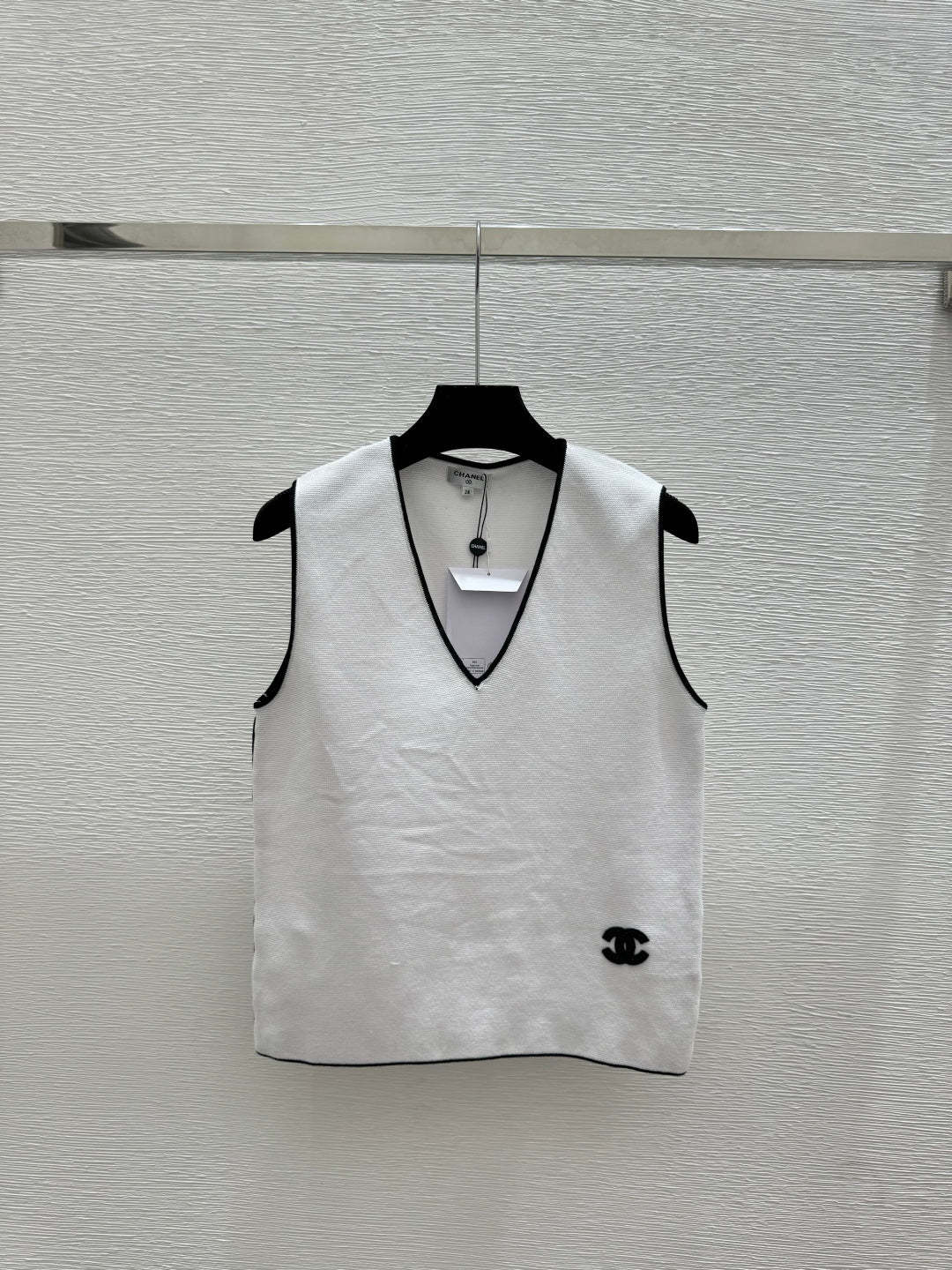 Chanel 2026 V-neck Knit Vest Black White Cotton Polyamide