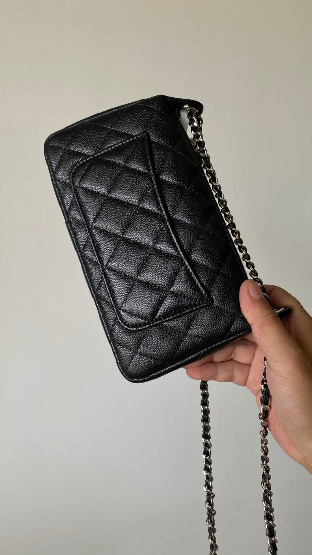 Chanel 2026 Mahjong Clutch With Chain 21cm Black Caviar Leather