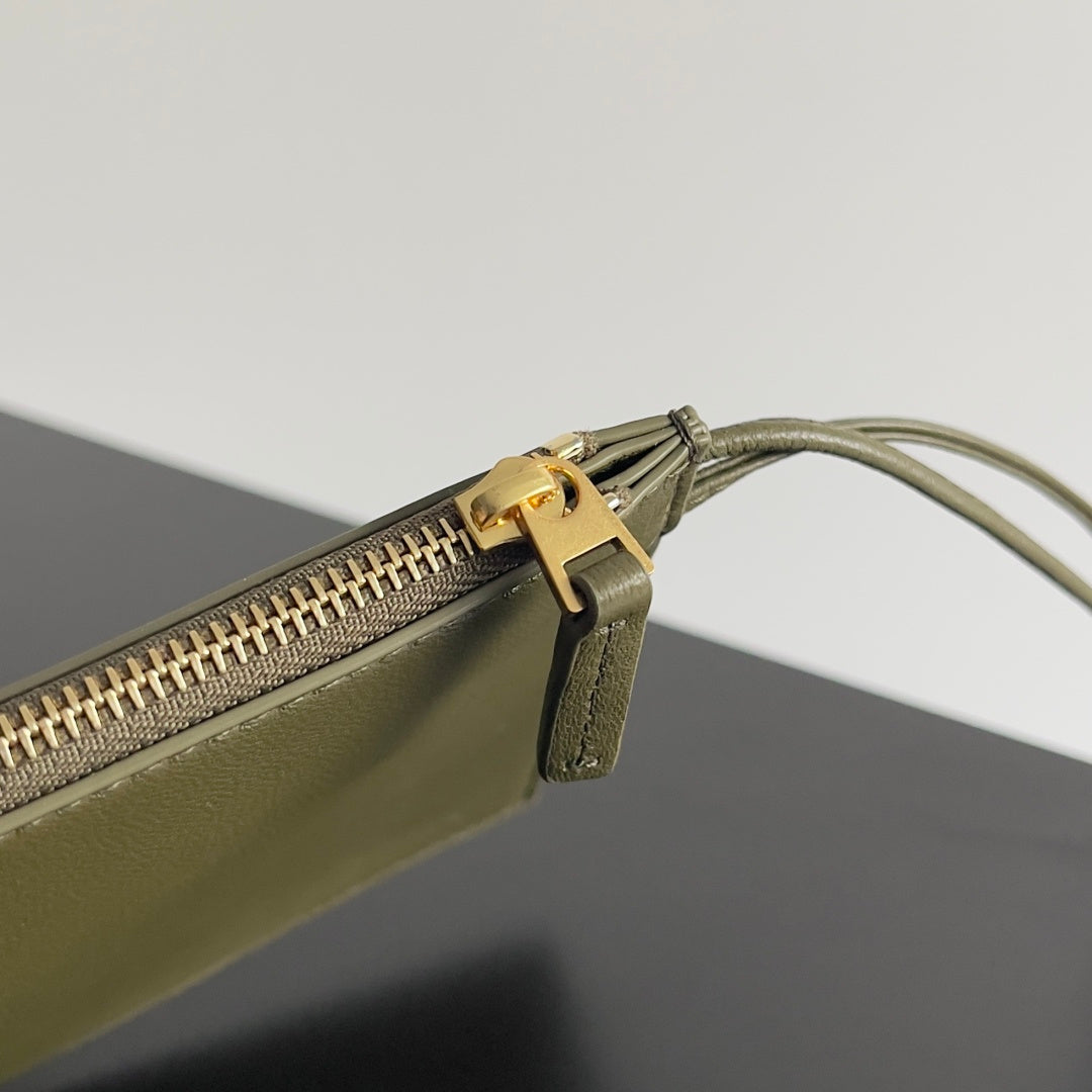 Bottega Veneta 2026 Cabat Tote Bag 51cm Green Lambskin 135812