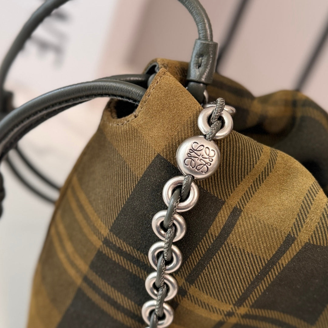 Loewe Flamenco Clutch Bag 30 Yellow Black Suede 280519