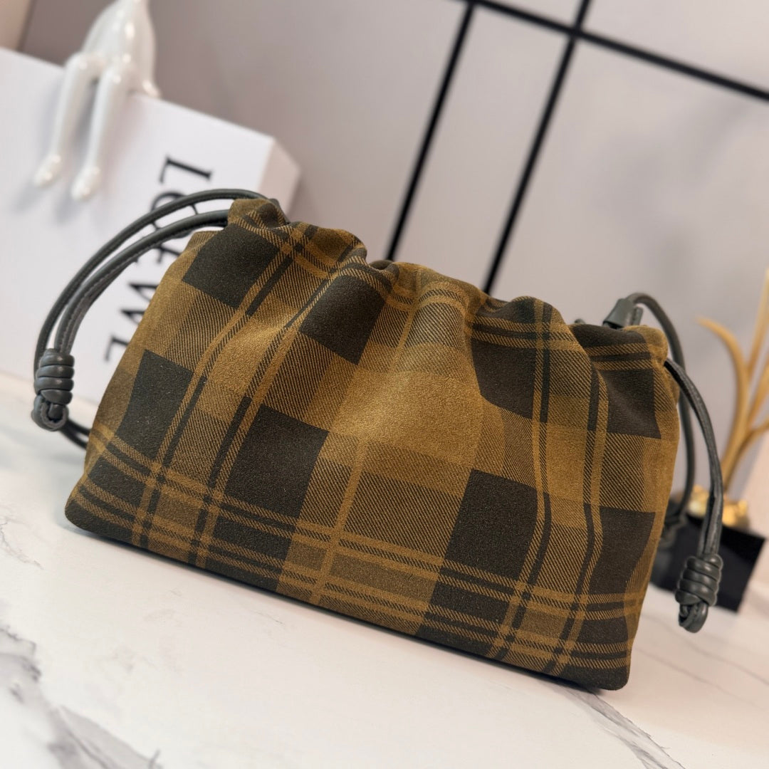 Loewe Flamenco Clutch Bag 30 Yellow Black Suede 280519