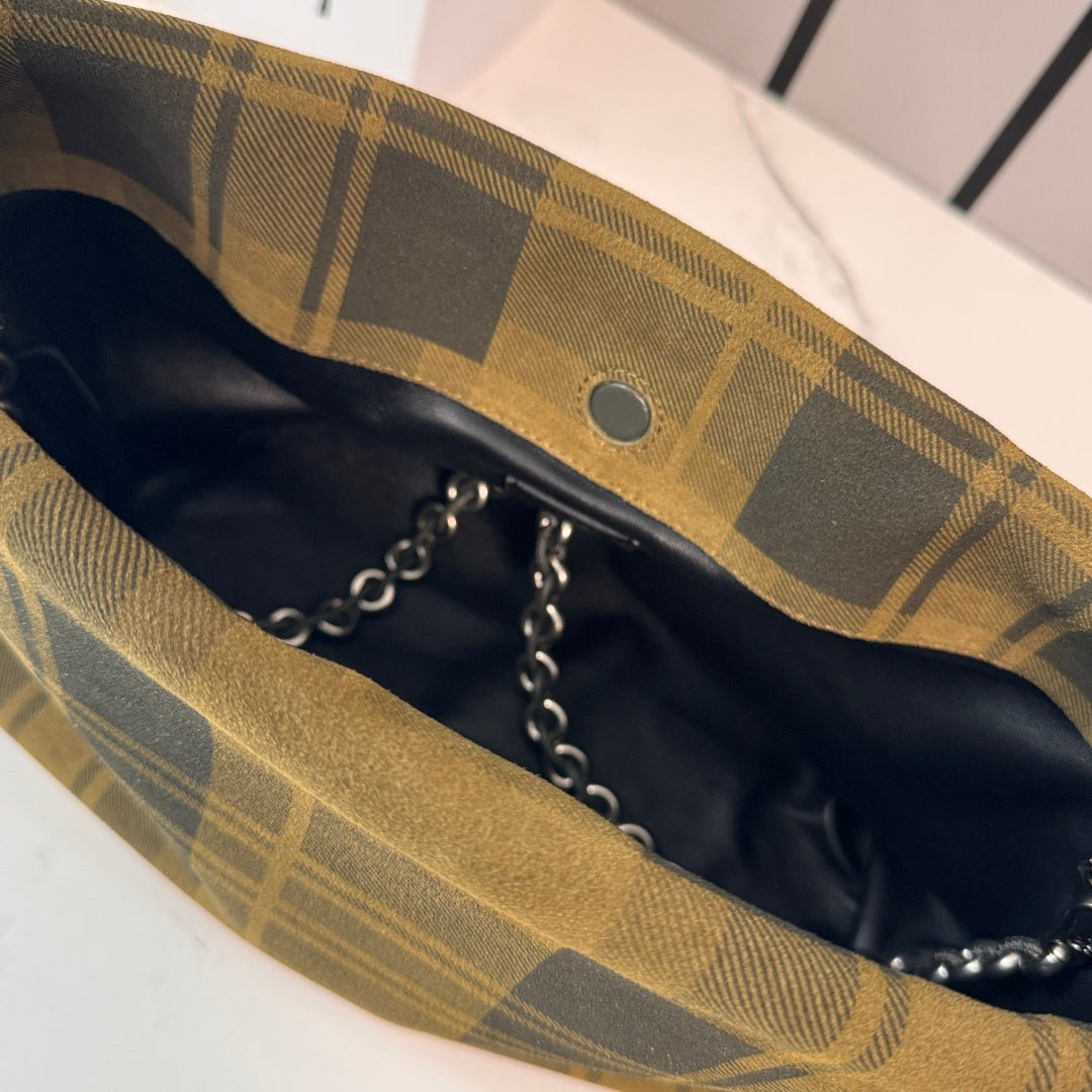 Loewe Flamenco Clutch Bag 30 Yellow Black Suede 280519