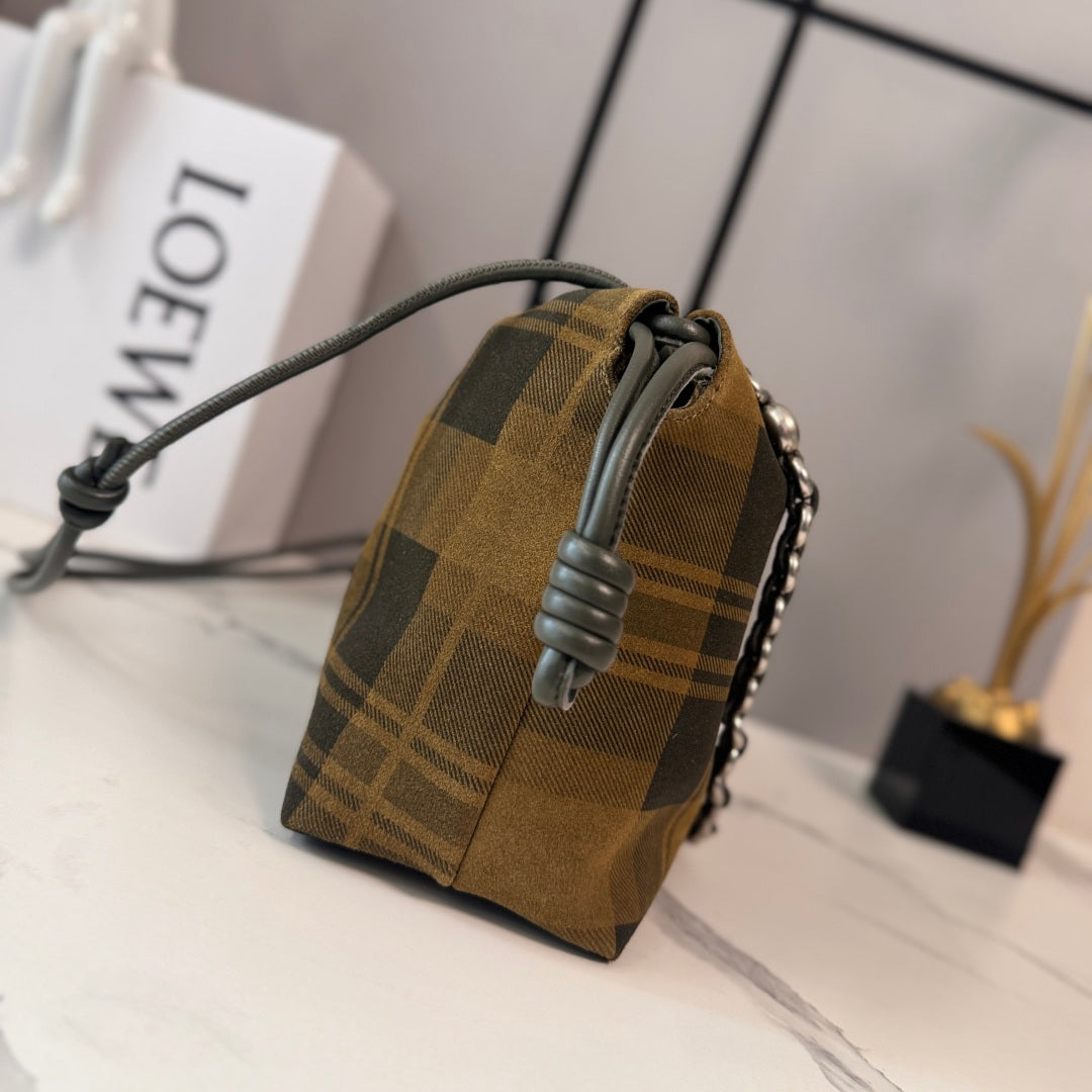 Loewe Flamenco Clutch Bag 30 Yellow Black Suede 280519