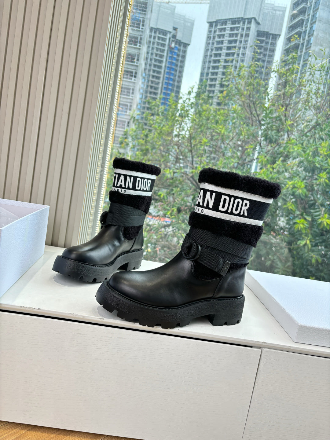 Dior 2026 D-Major Ankle Boots Wool Cowhide 128410