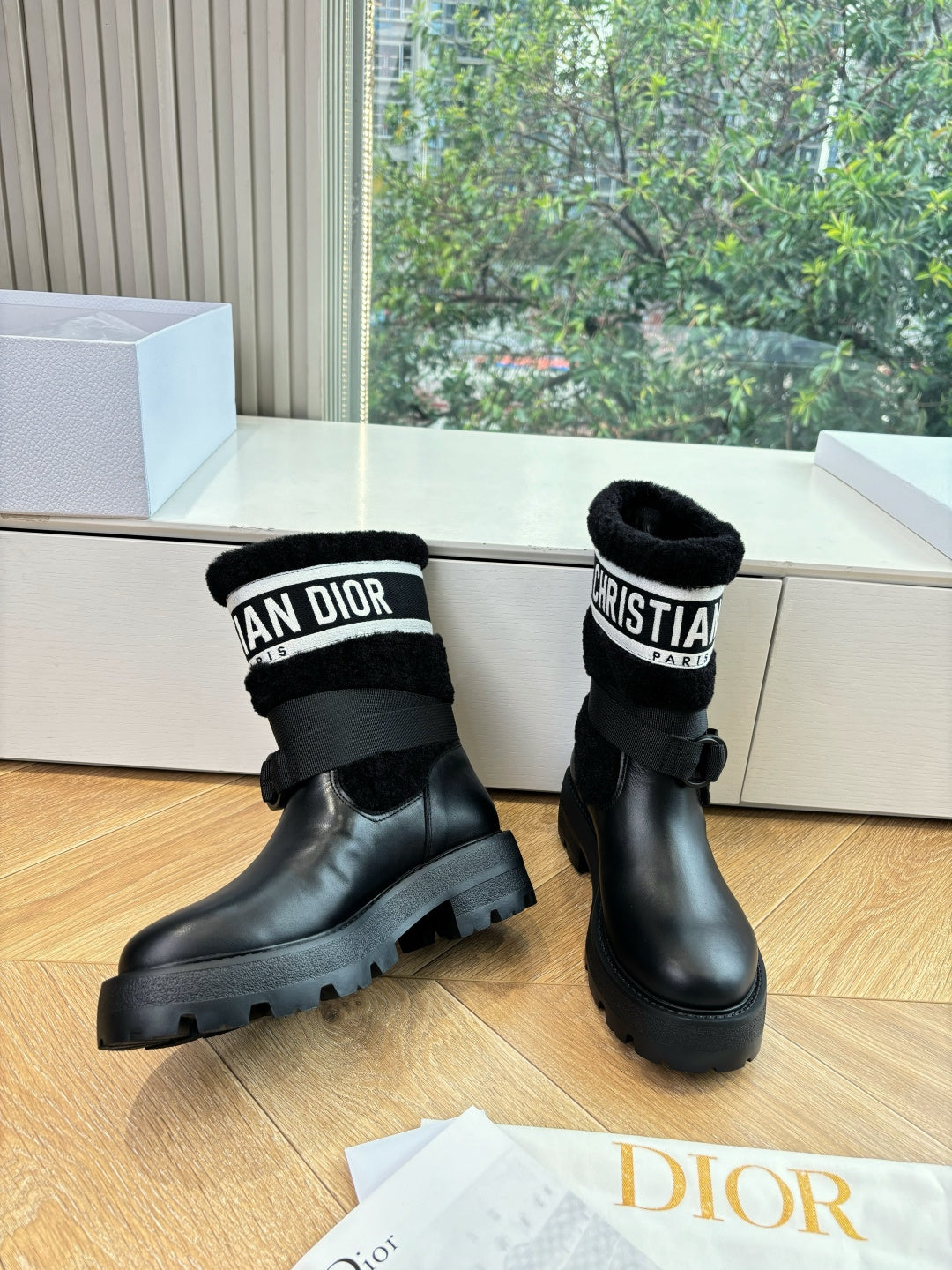 Dior 2026 D-Major Ankle Boots Wool Cowhide 128410