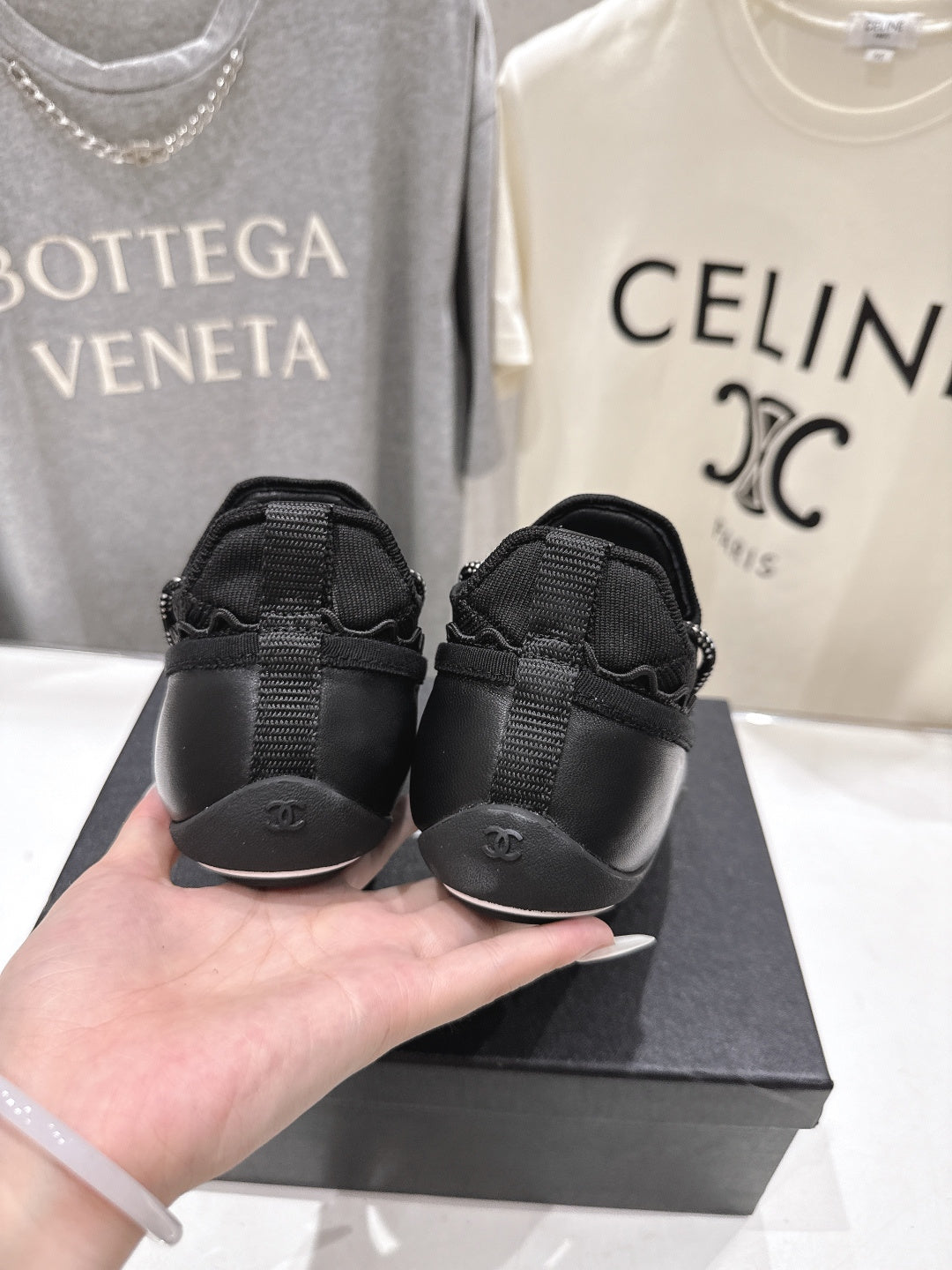 Channel 2026 Sneaker Calfskin And Suede 896469