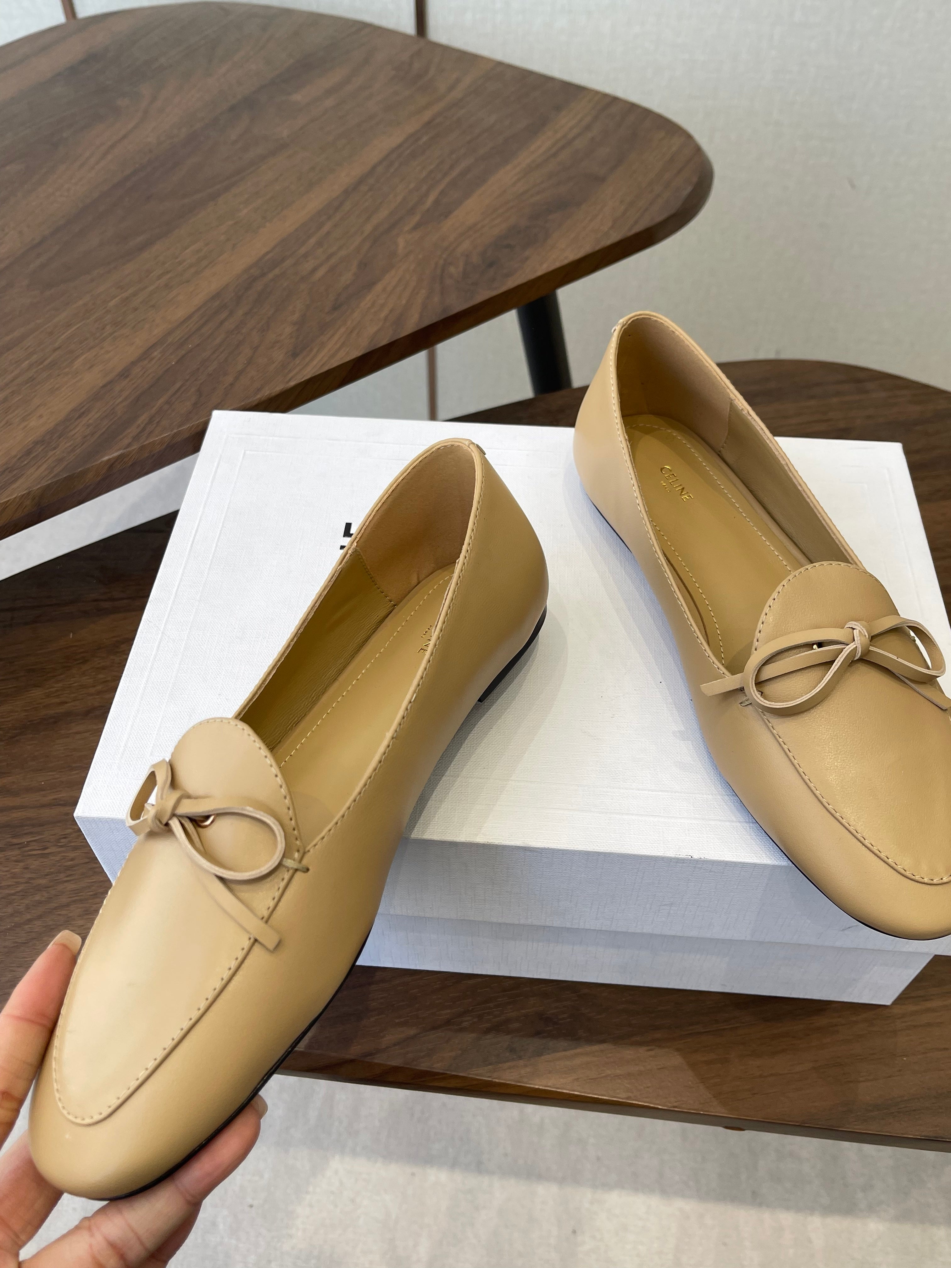 Celine 26 Loafers Beige Sheepskin 624692