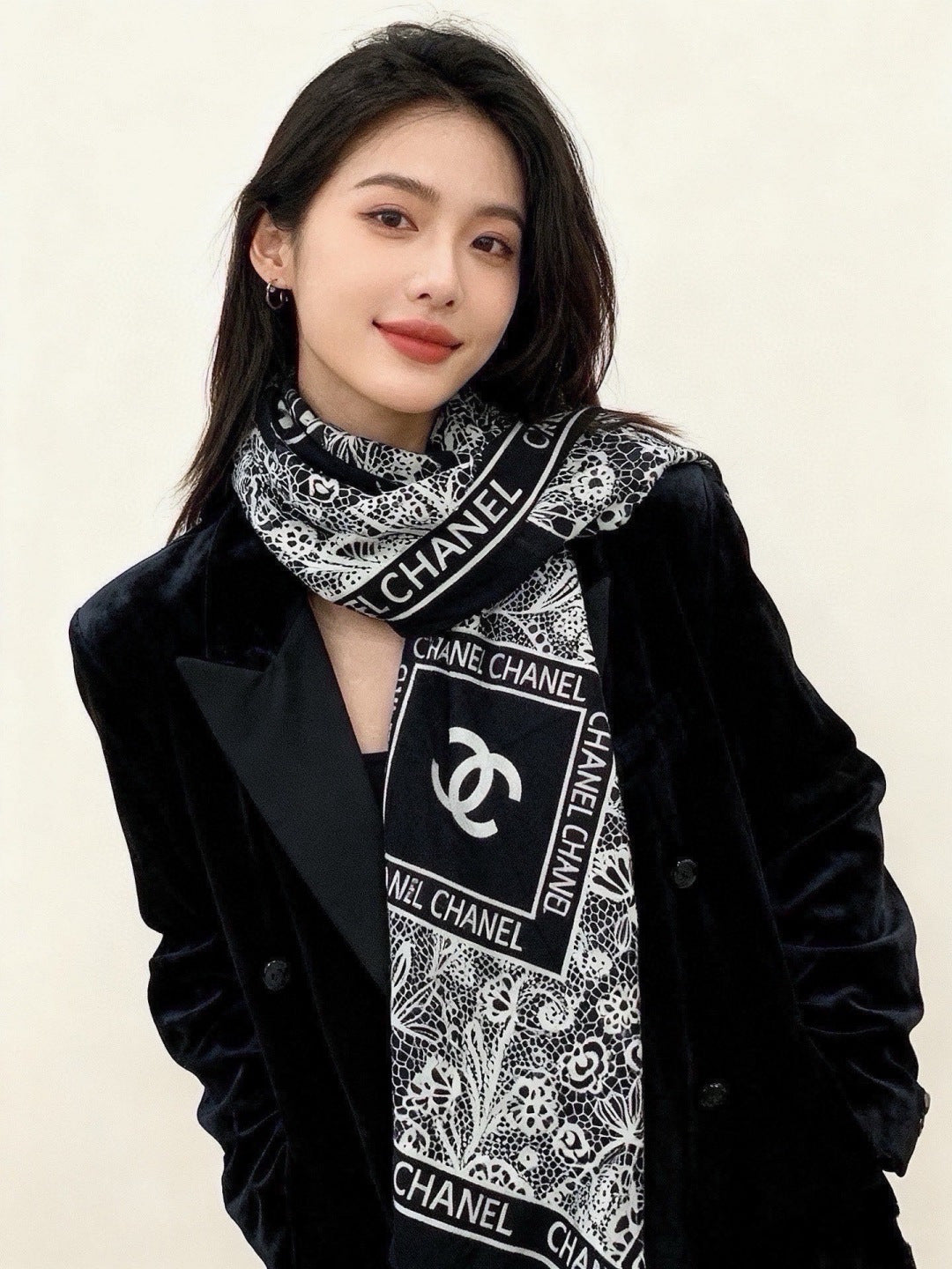 Chanel 2026 Lace Pattern Scarf 135cm Black Silk And Cashmere 213765