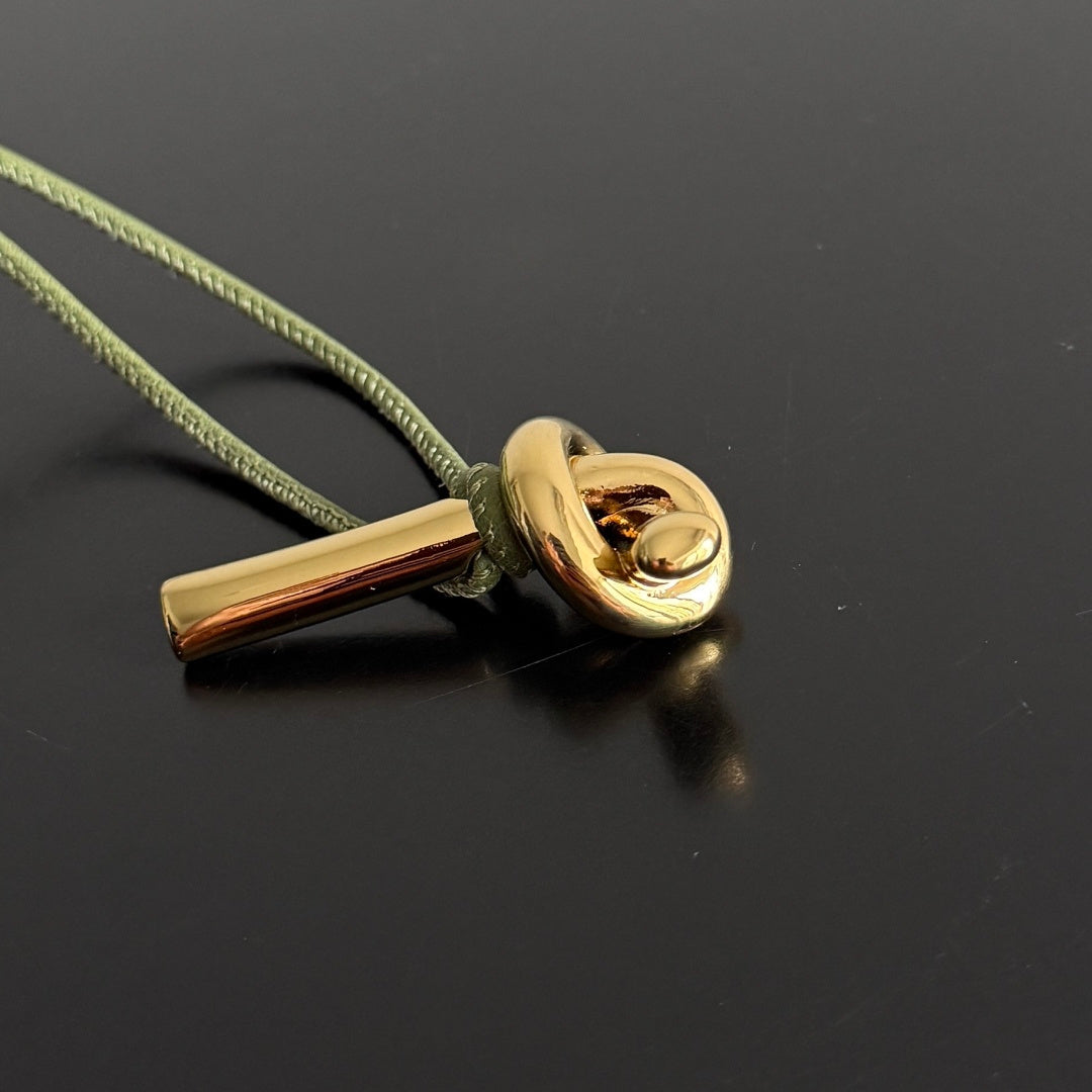 Bottega Veneta 2026 Andiamo Clutch 31cm Green Ostrich Leather 136974