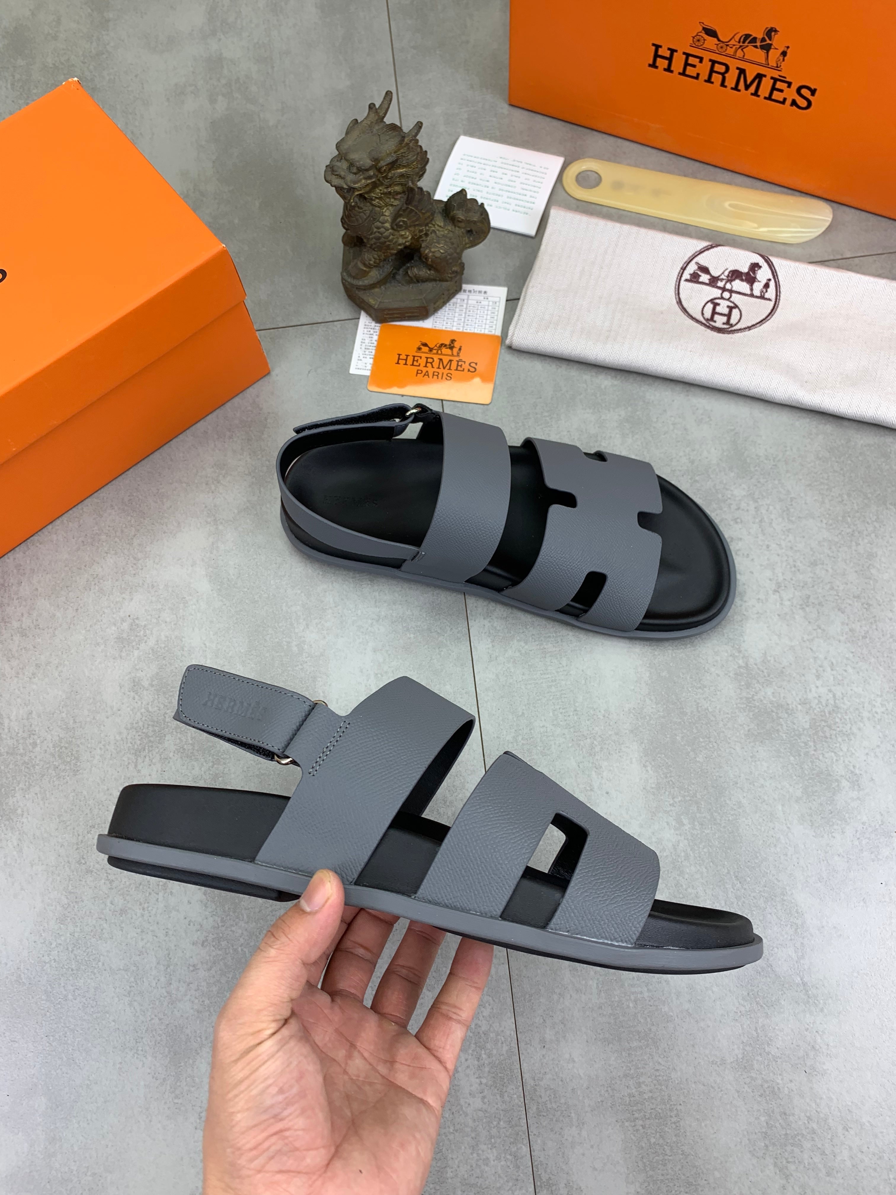 HM Men's Genius Sandals Grey Calfskin 645504