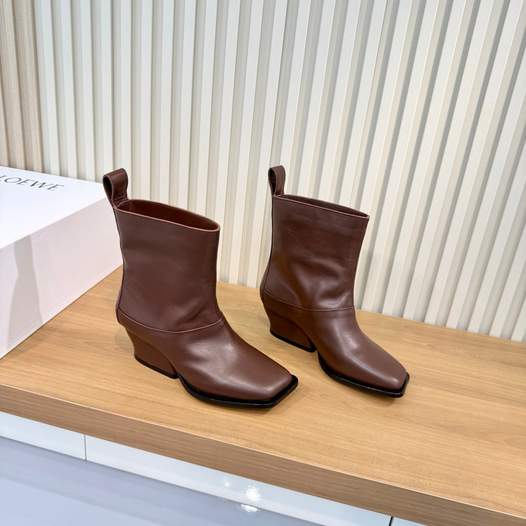 Loewe 2026 Onda Ankle Boots Cowhide 147545