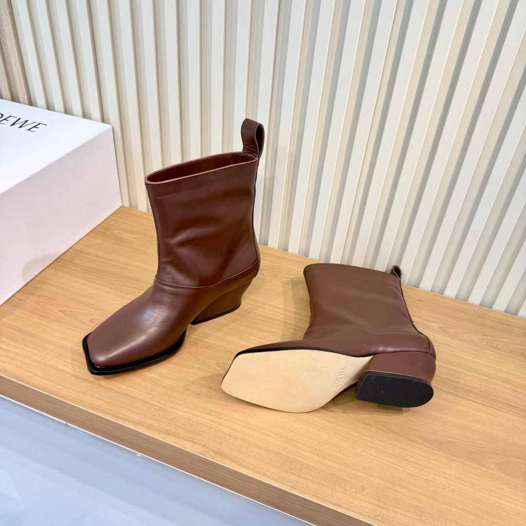 Loewe 2026 Onda Ankle Boots Cowhide 147545
