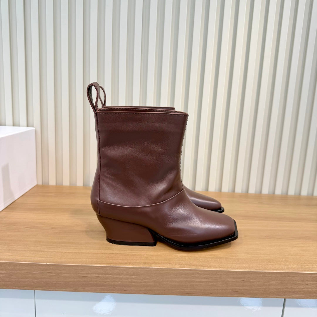 Loewe 2026 Onda Ankle Boots Cowhide 147545