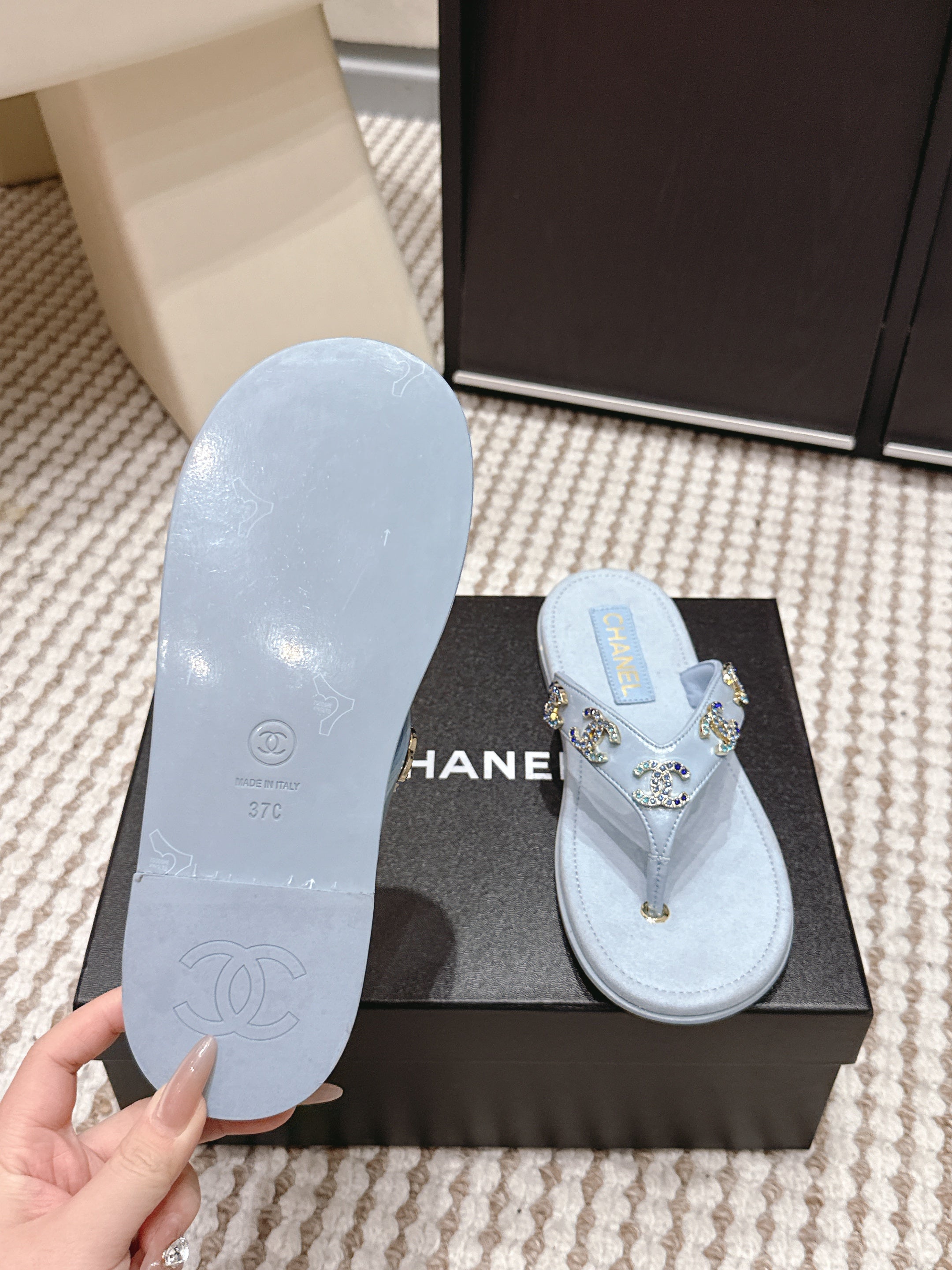 CC 26s Thong Sandals Baby Blue Suede Sheepskin Multicolor Charm 632359