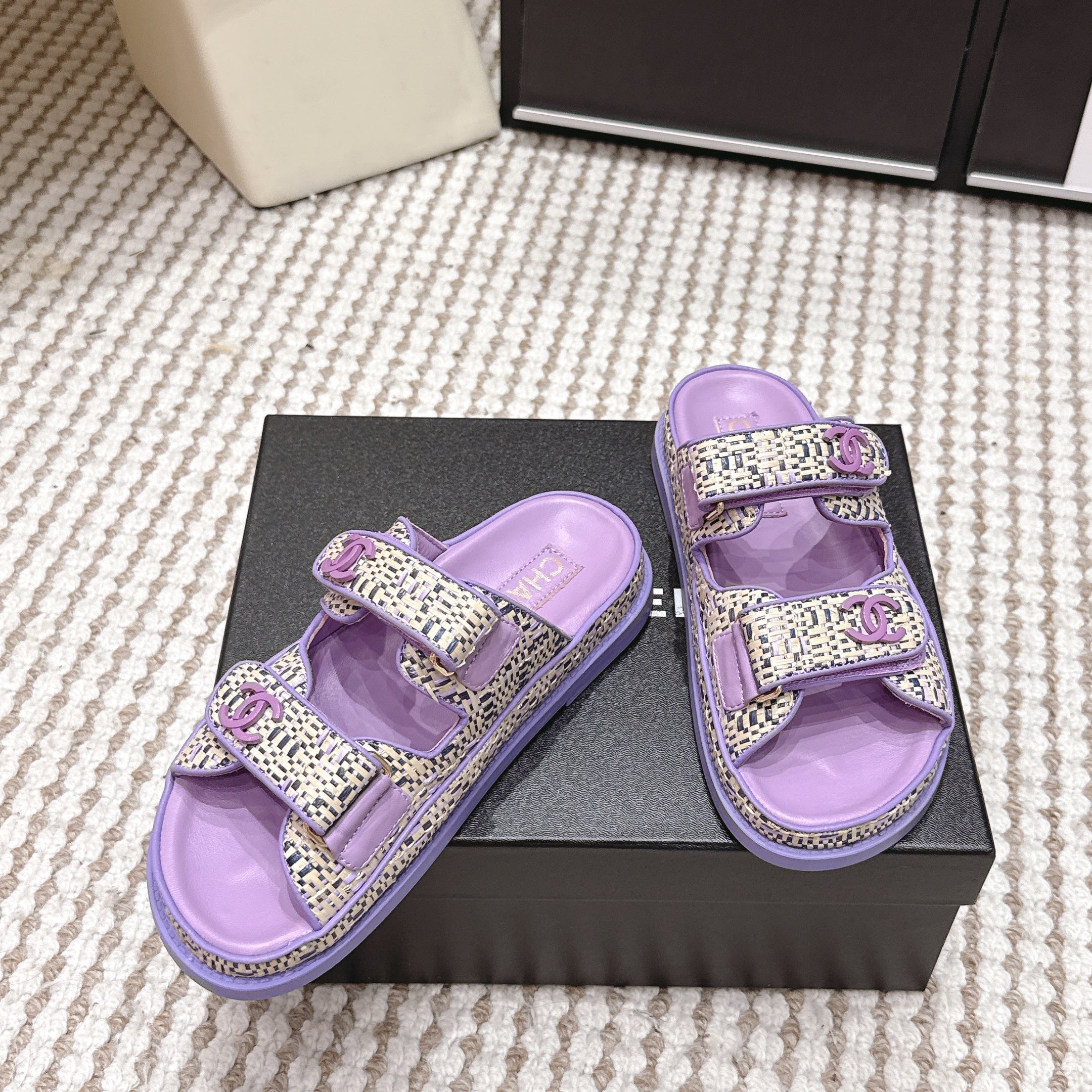 CC 26s Sandals Purple Beige Leather Raffia 632395