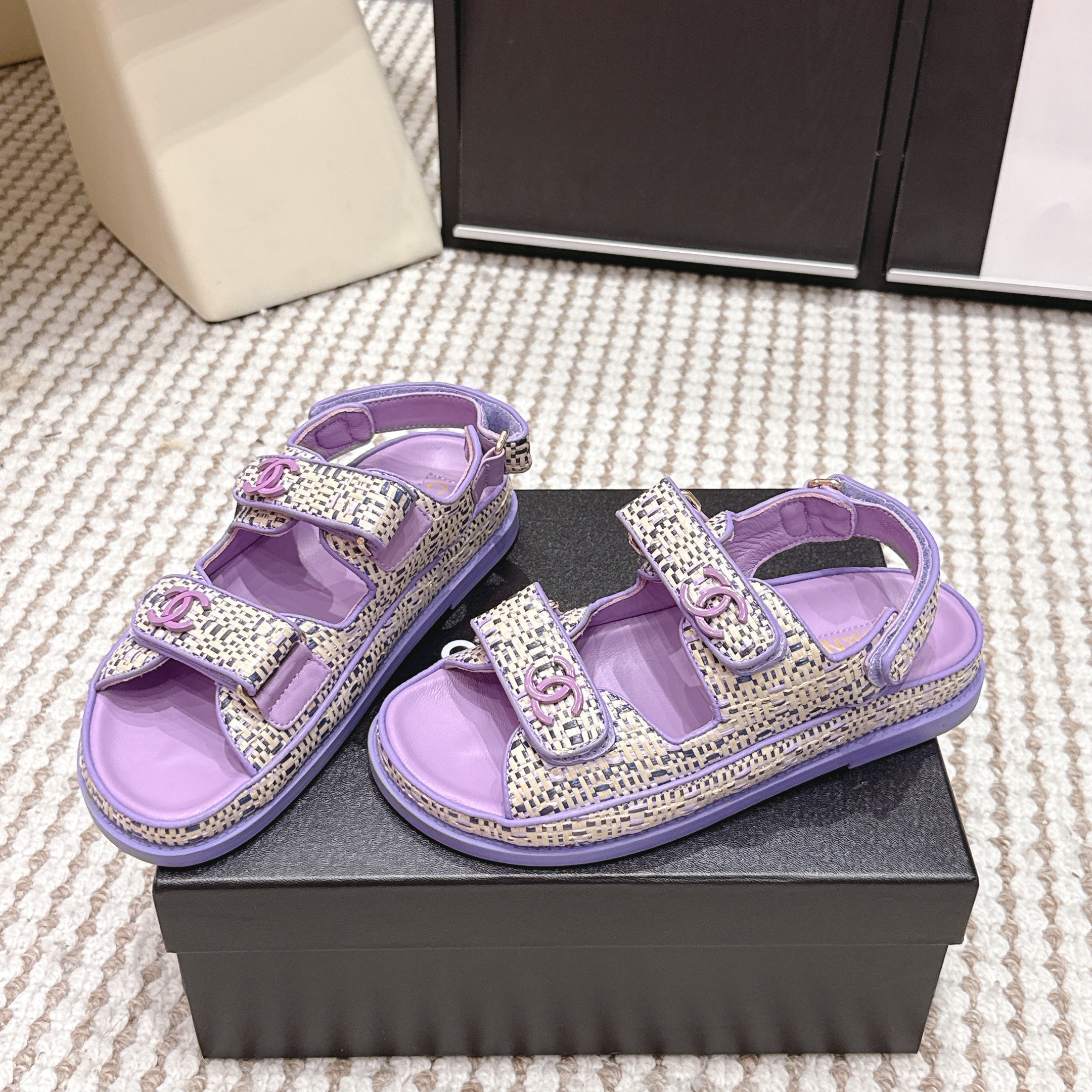 CC 26s Sandals Purple White Beige Leather 632404