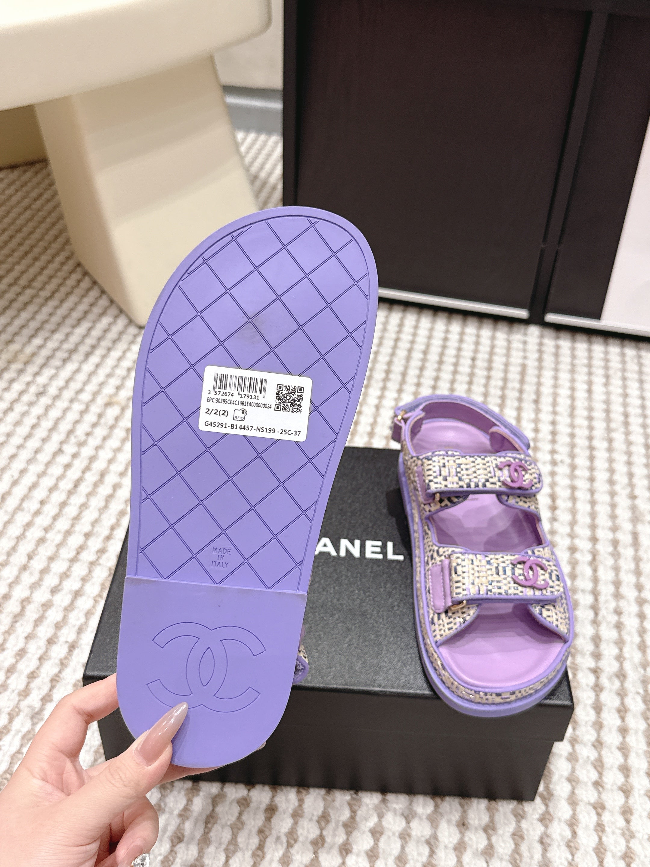 CC 26s Sandals Purple White Beige Leather 632404