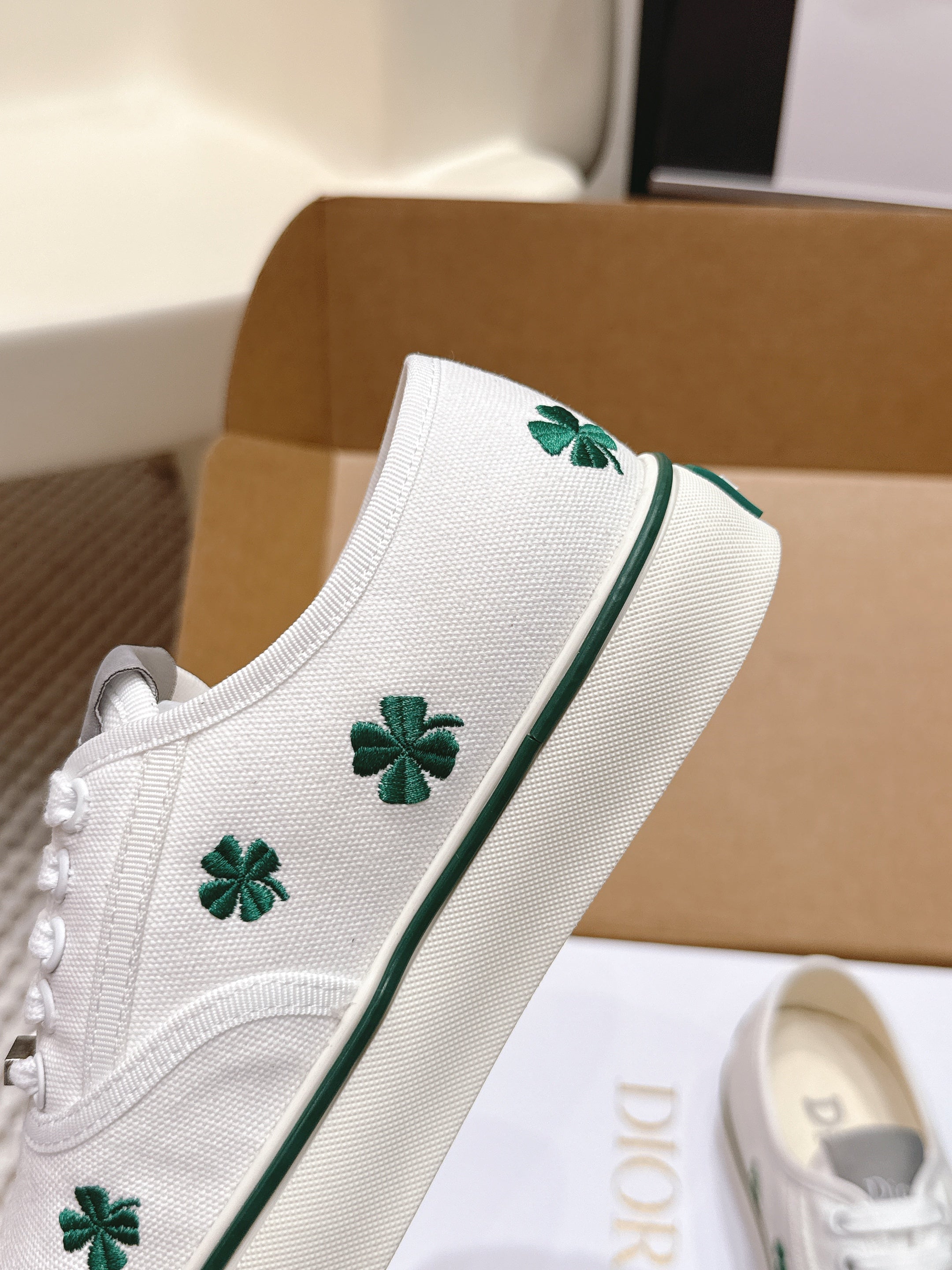 CD 26 Platform Sneaker White Green Canvas 632439