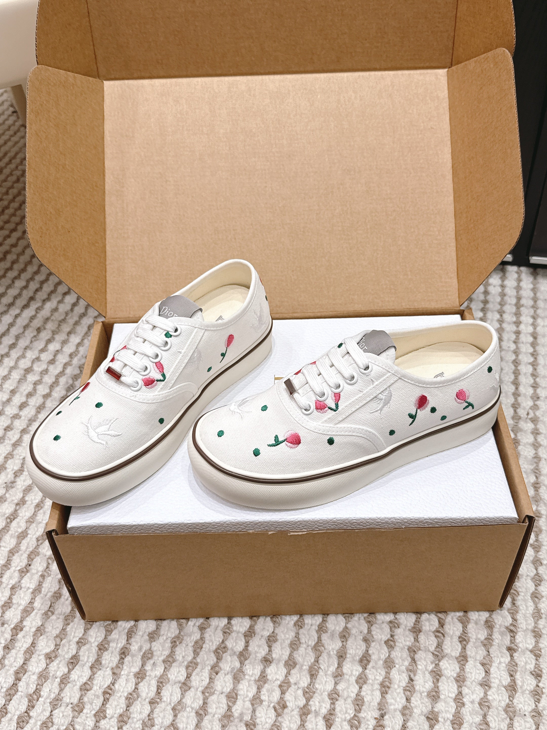 CD 26 Platform Sneaker White Canvas 632440