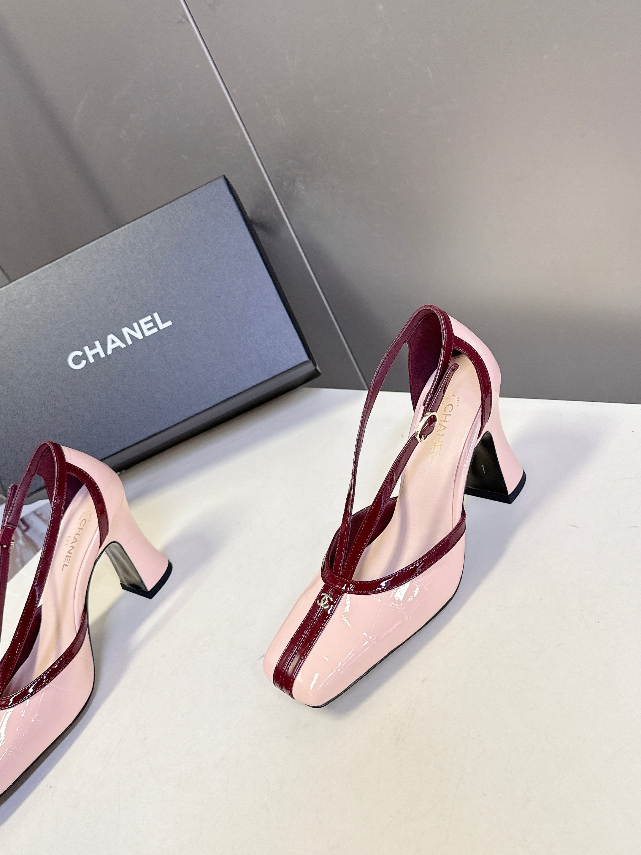 Channel 2026 Mary Jane Slingback 85mm Patent Calfskin 895338