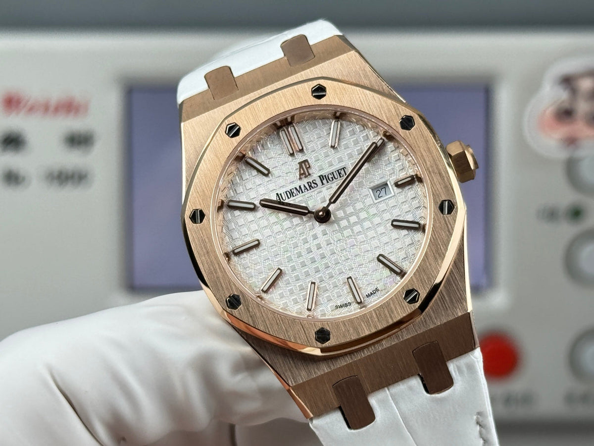Audemars Piguet Royal Oak Lady 33mm Rose Gold White Leather