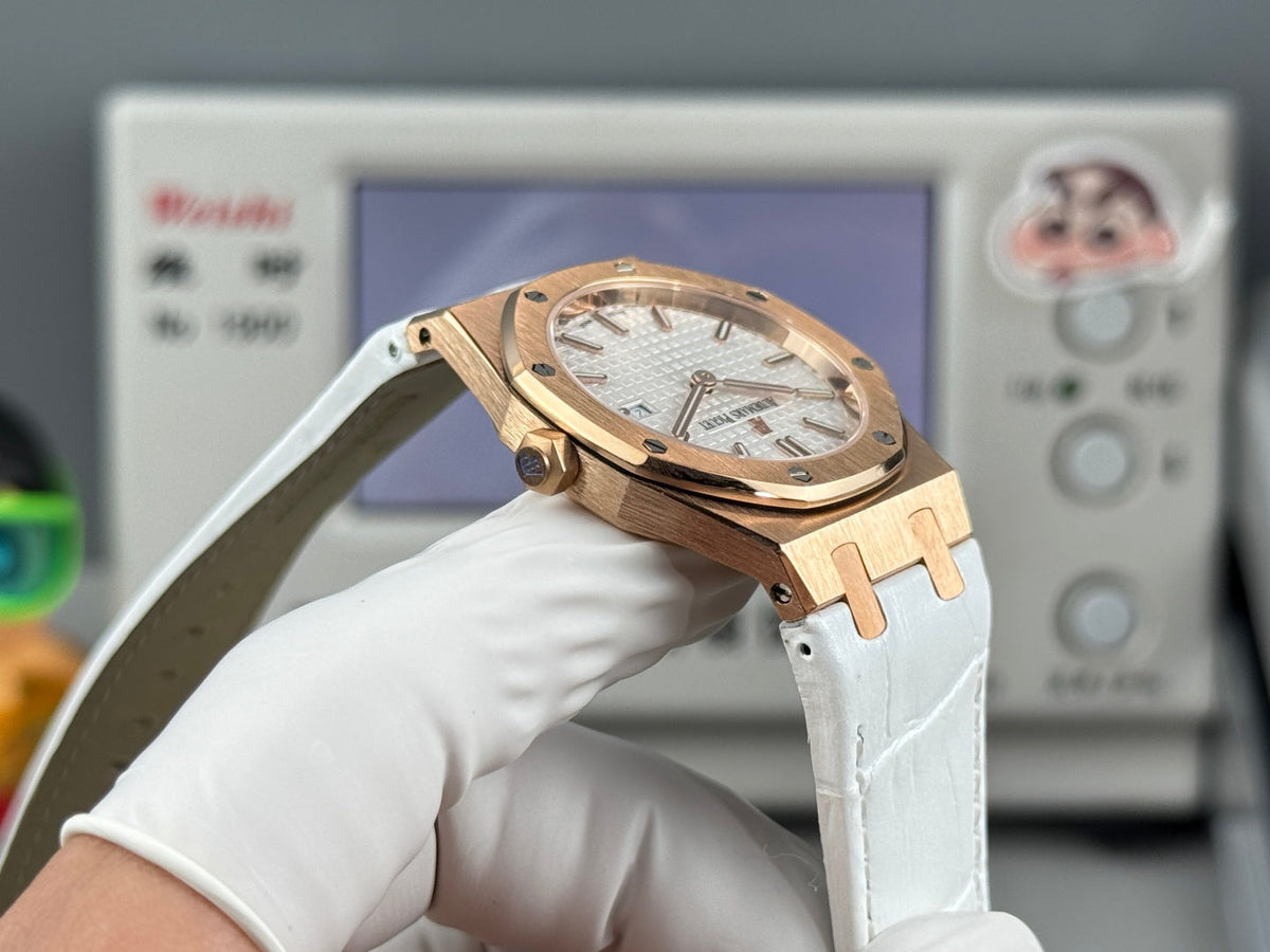 Audemars Piguet Royal Oak Lady 33mm Rose Gold White Leather