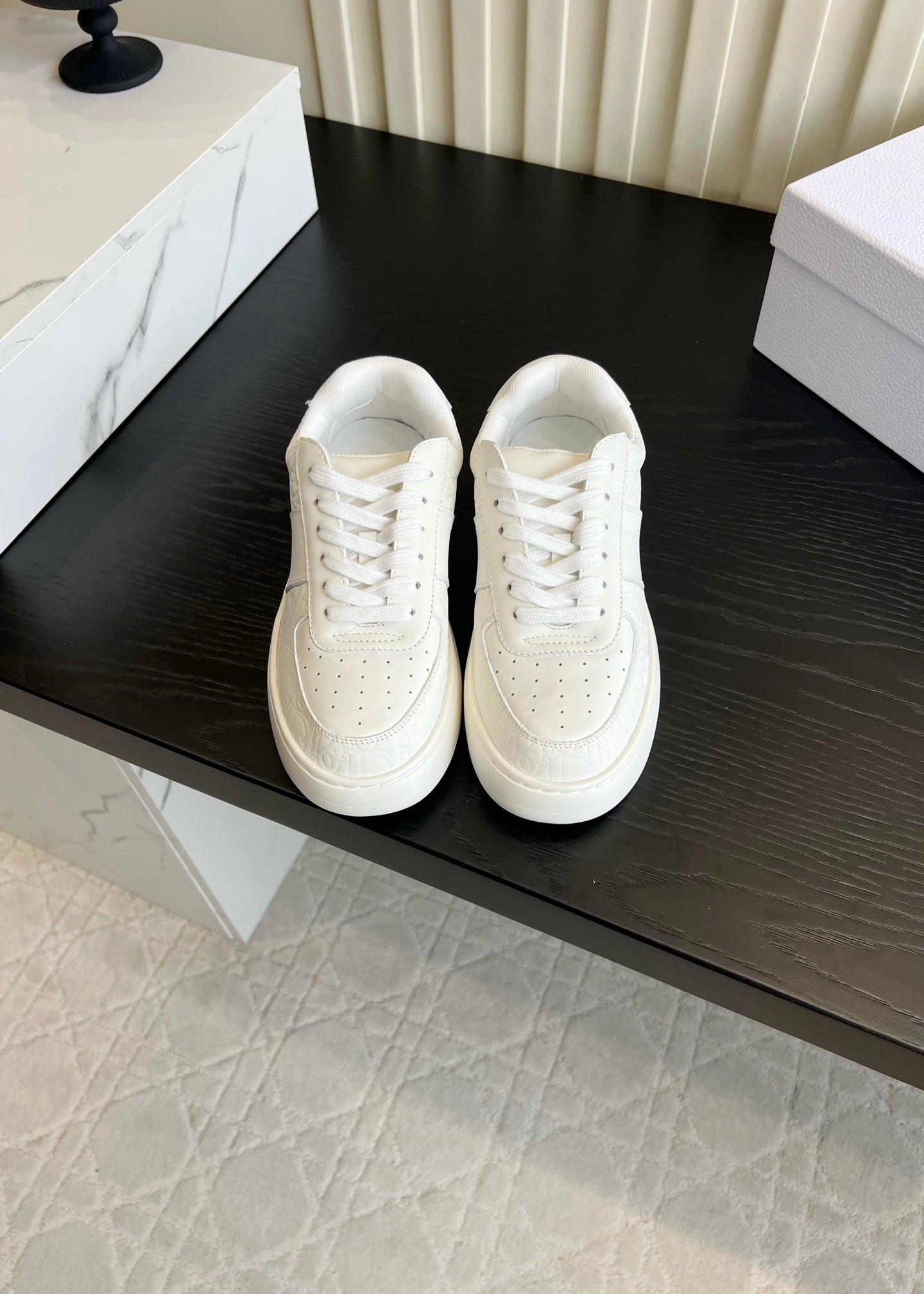 Dior 2026 Star Sneakers Cowhide 977533