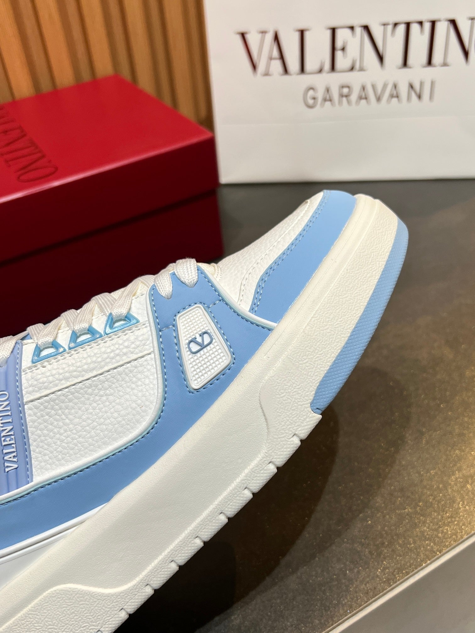 VT 25S Couple Sneakers White Light Blue Calfskin 563114