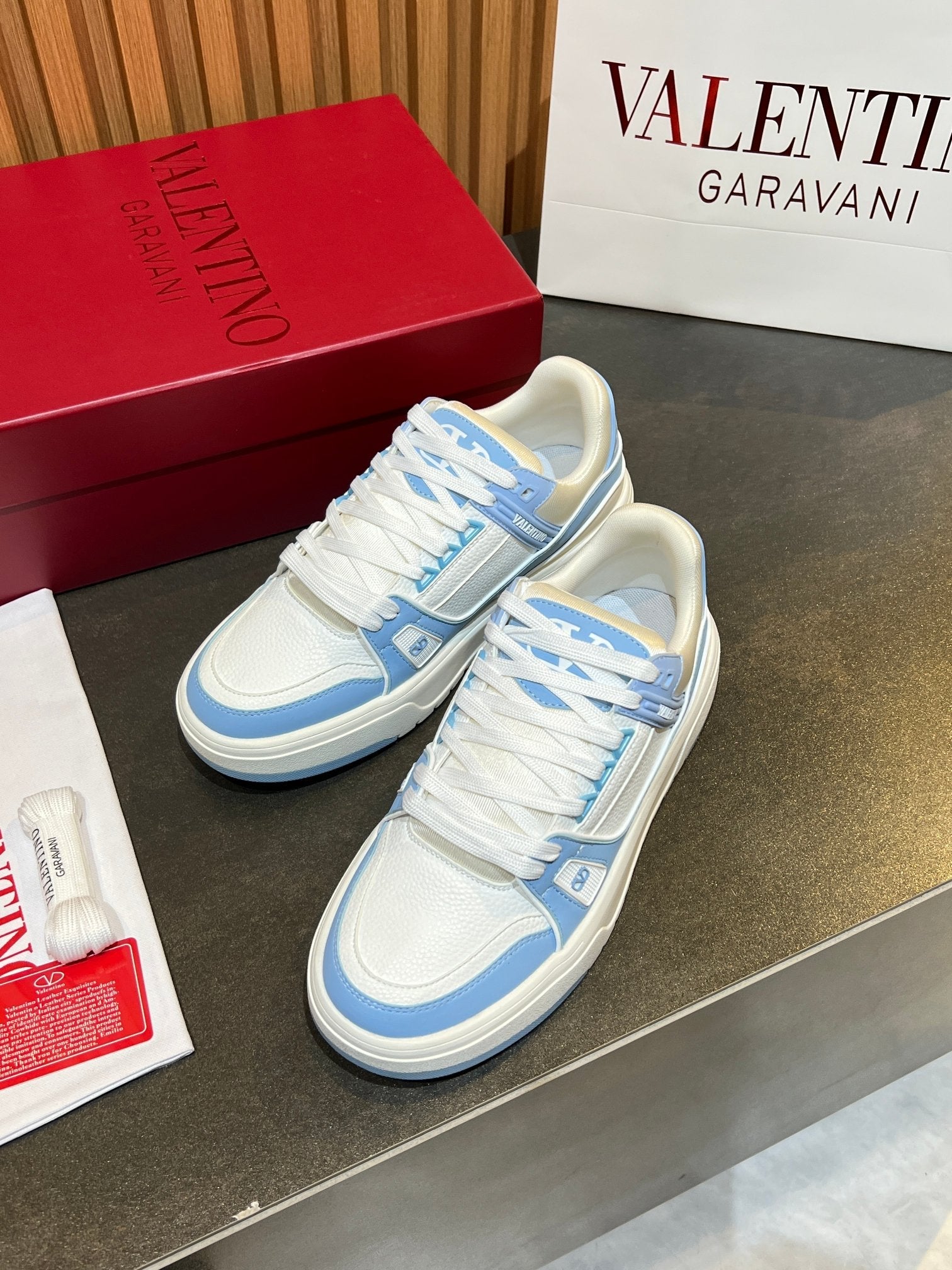 VT 25S Couple Sneakers White Light Blue Calfskin 563114