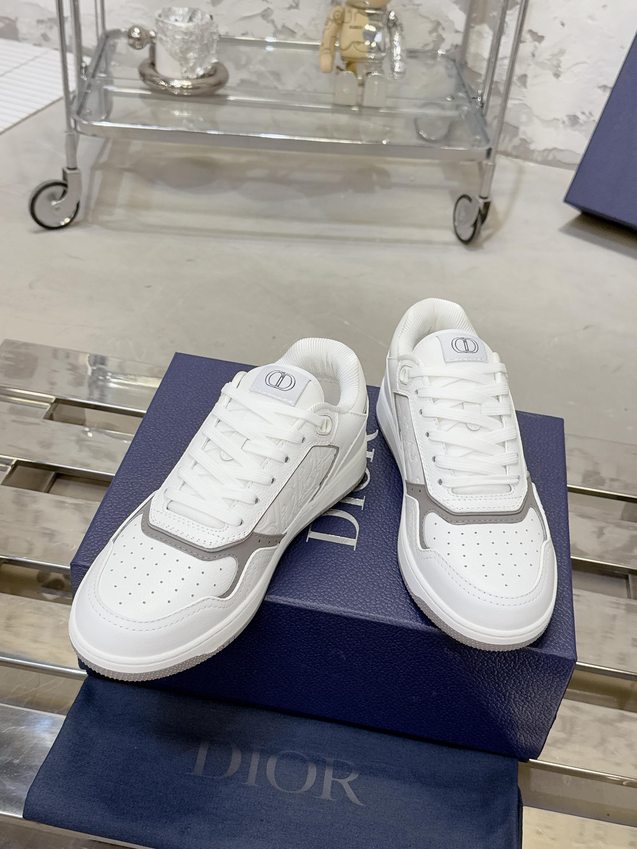 Dior 2026 B27 Low-Top Sneaker Calfskin 940963