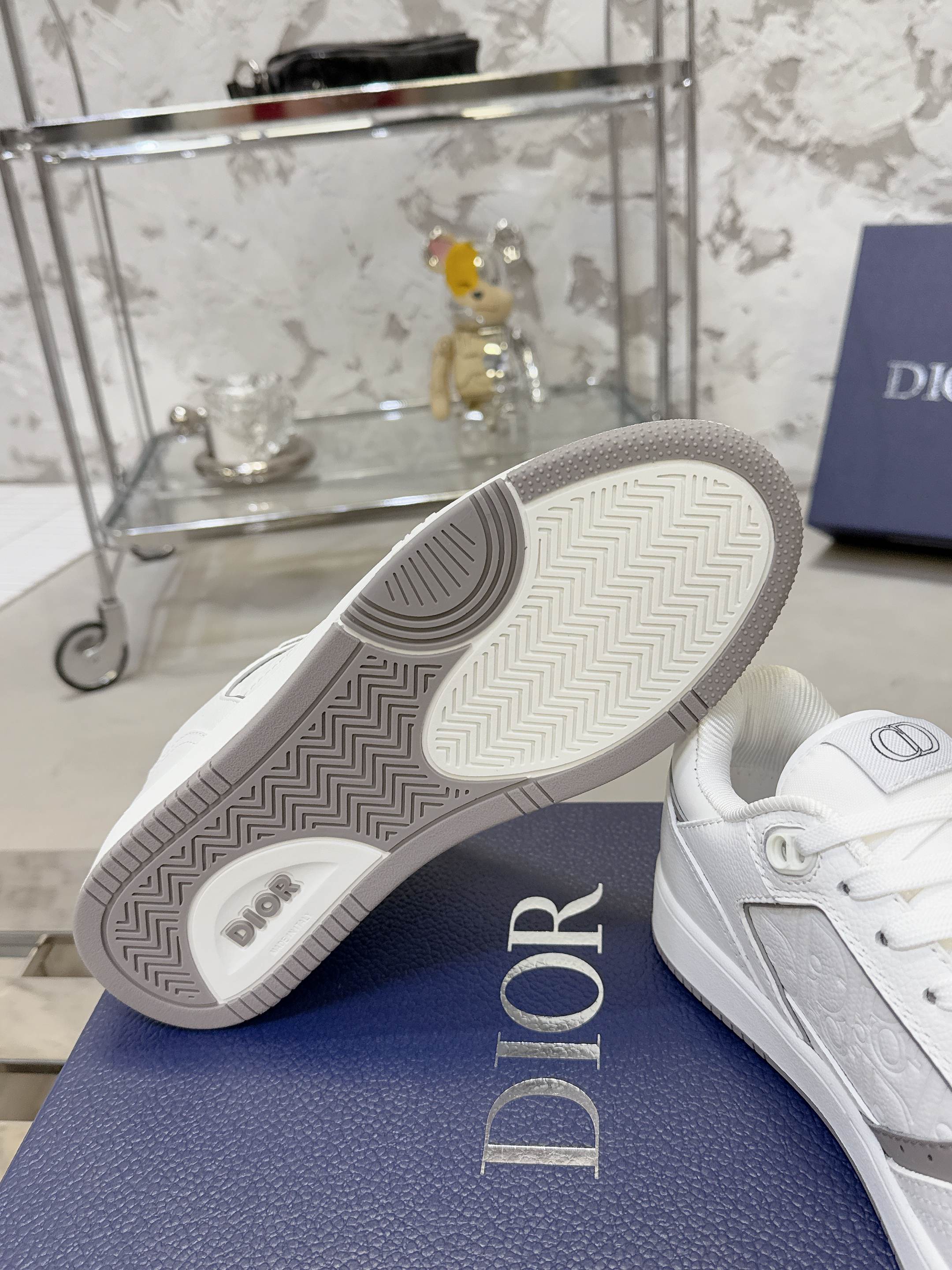 Dior 2026 B27 Low-Top Sneaker Calfskin 940963