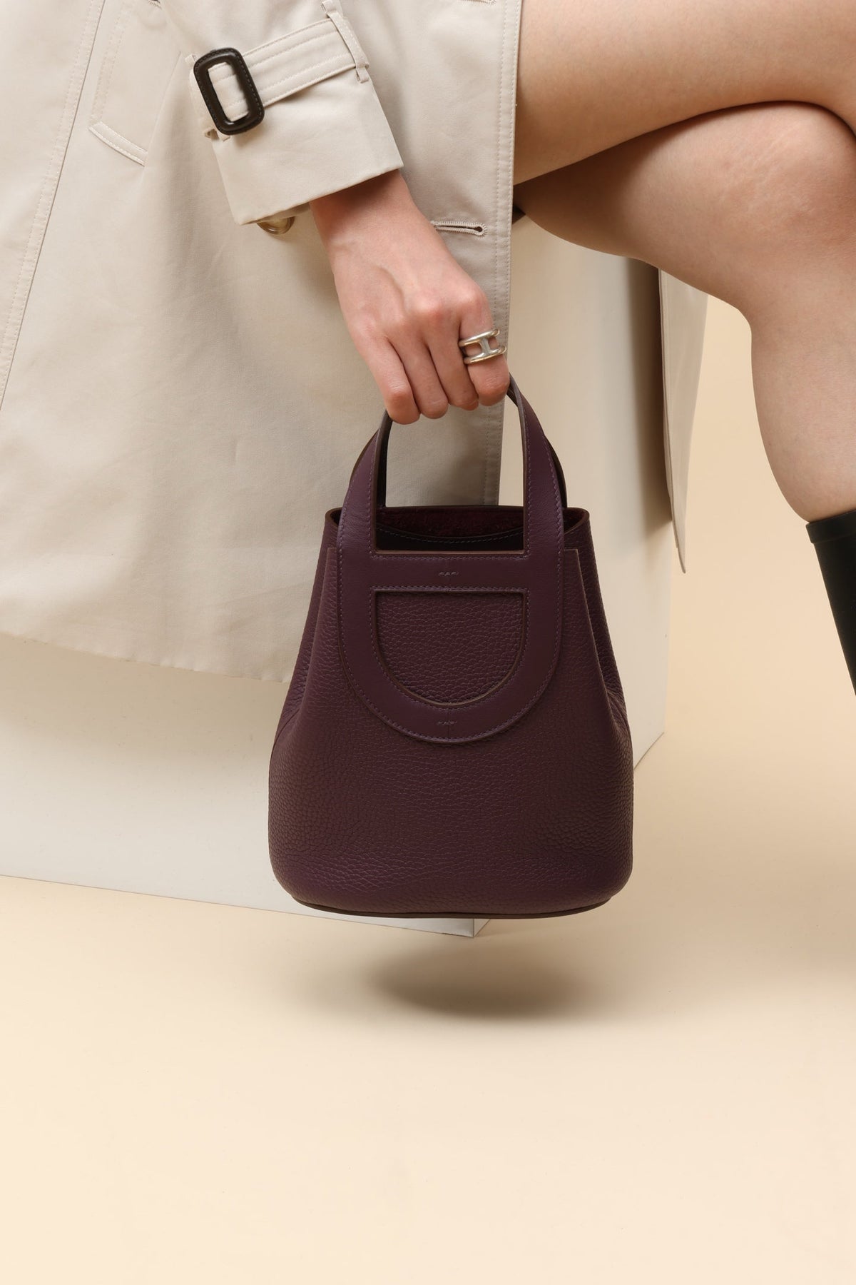 High-end Hermes 2026 In The Loop Bag 22cm Grape Purple Taurillon Clemence leather