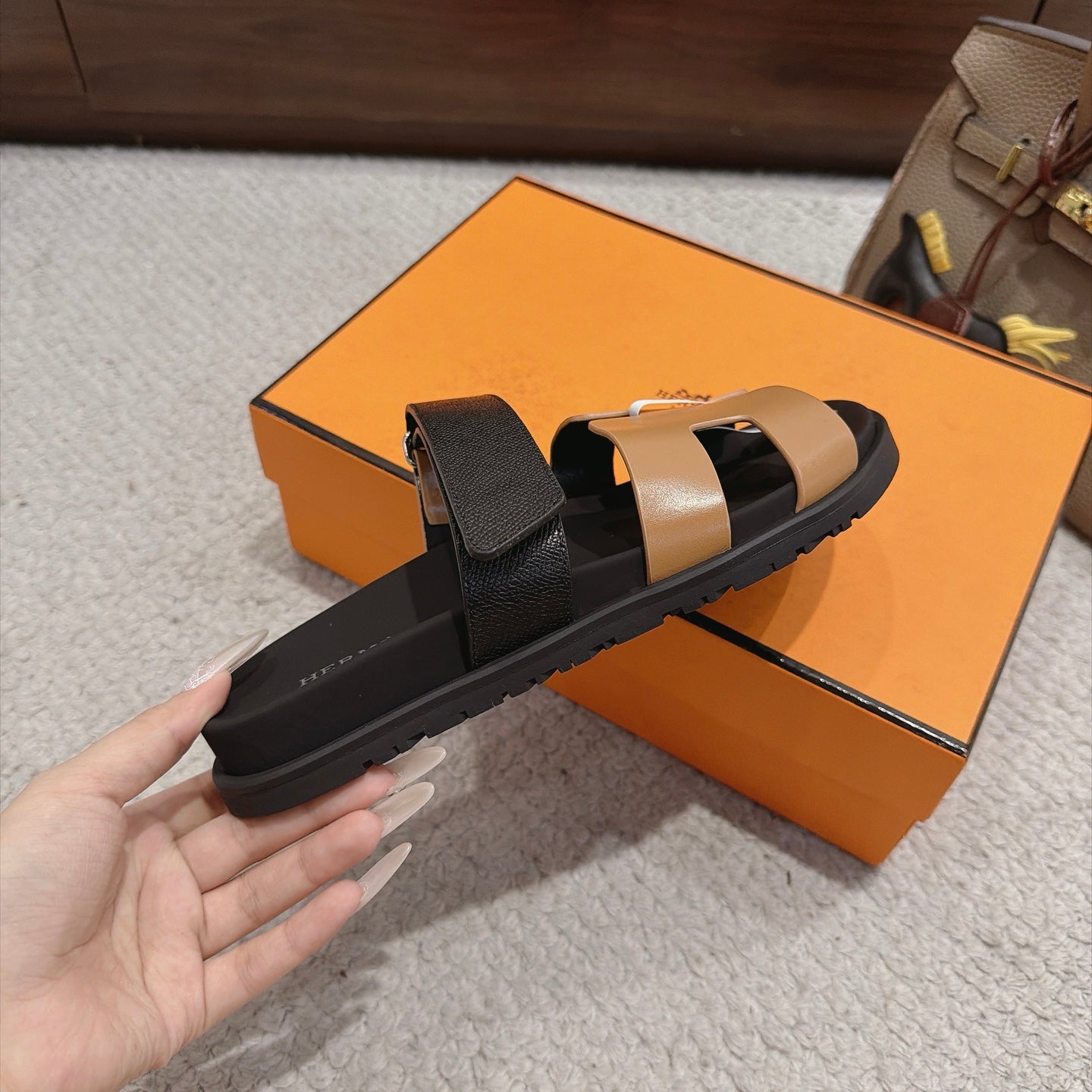 Hermes 2026 Chypre Sandal Brown Black Calfskin And Epsom Calfskin 960077