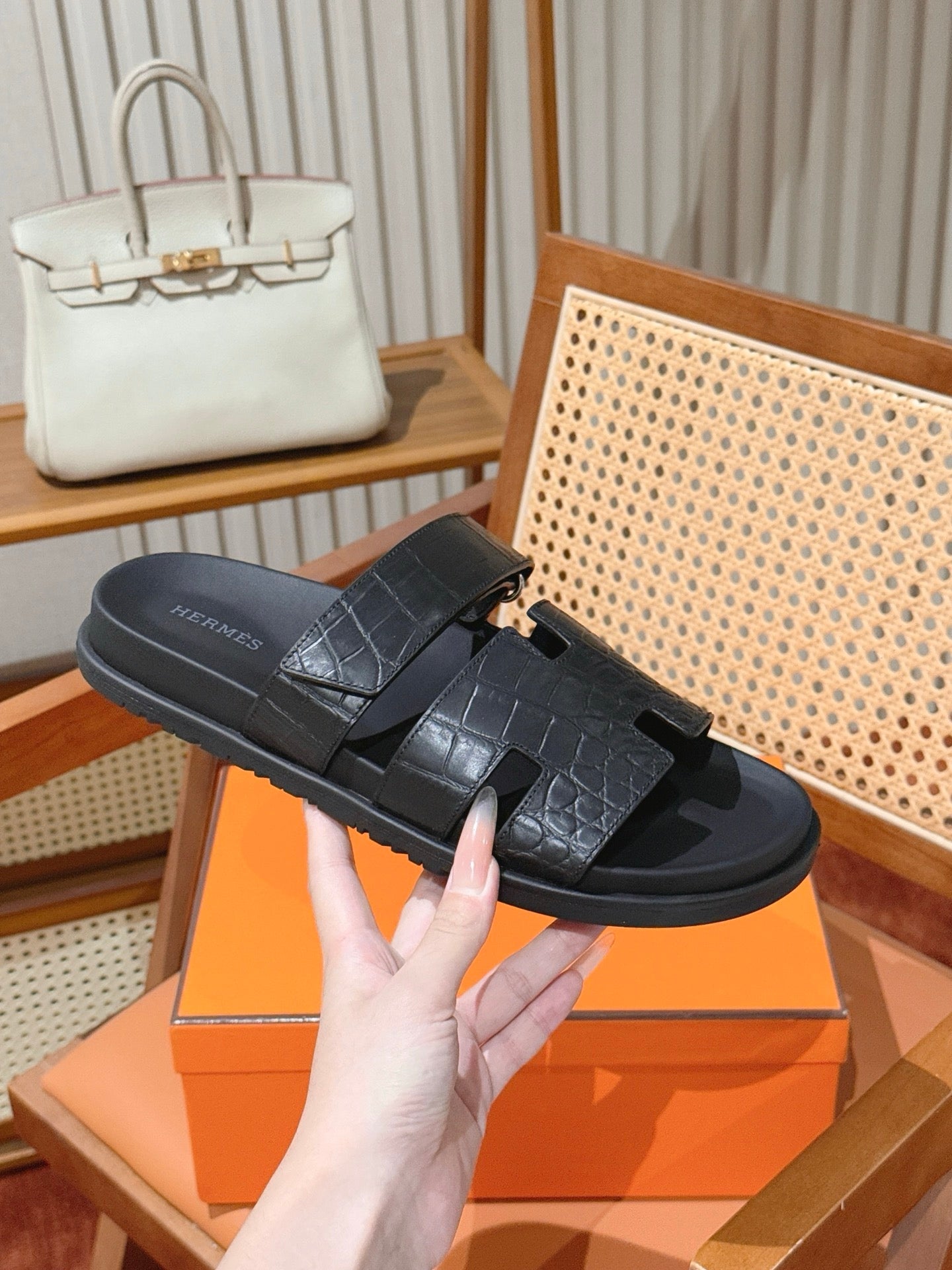 Hermes 2026 Chypre Sandal Crocodile-patterned Cowhide 969065