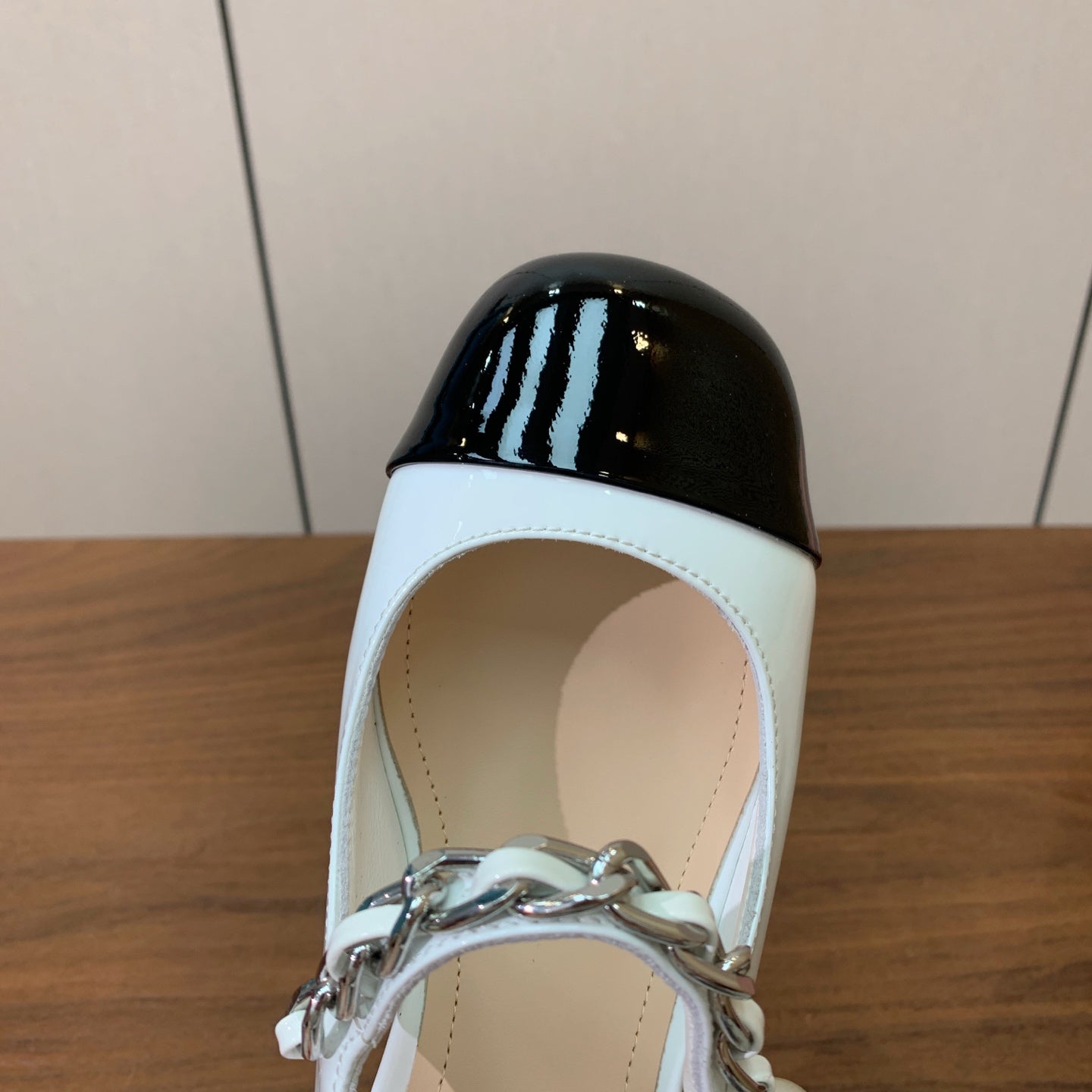 Miumiu 2026 Slingback 45mm White Black Patent Leather 945705